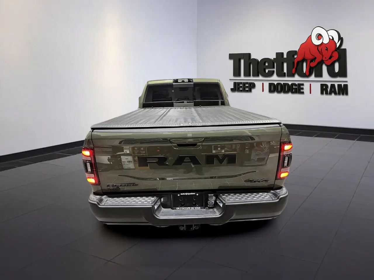 RAM 2500 снимка RAM 2500