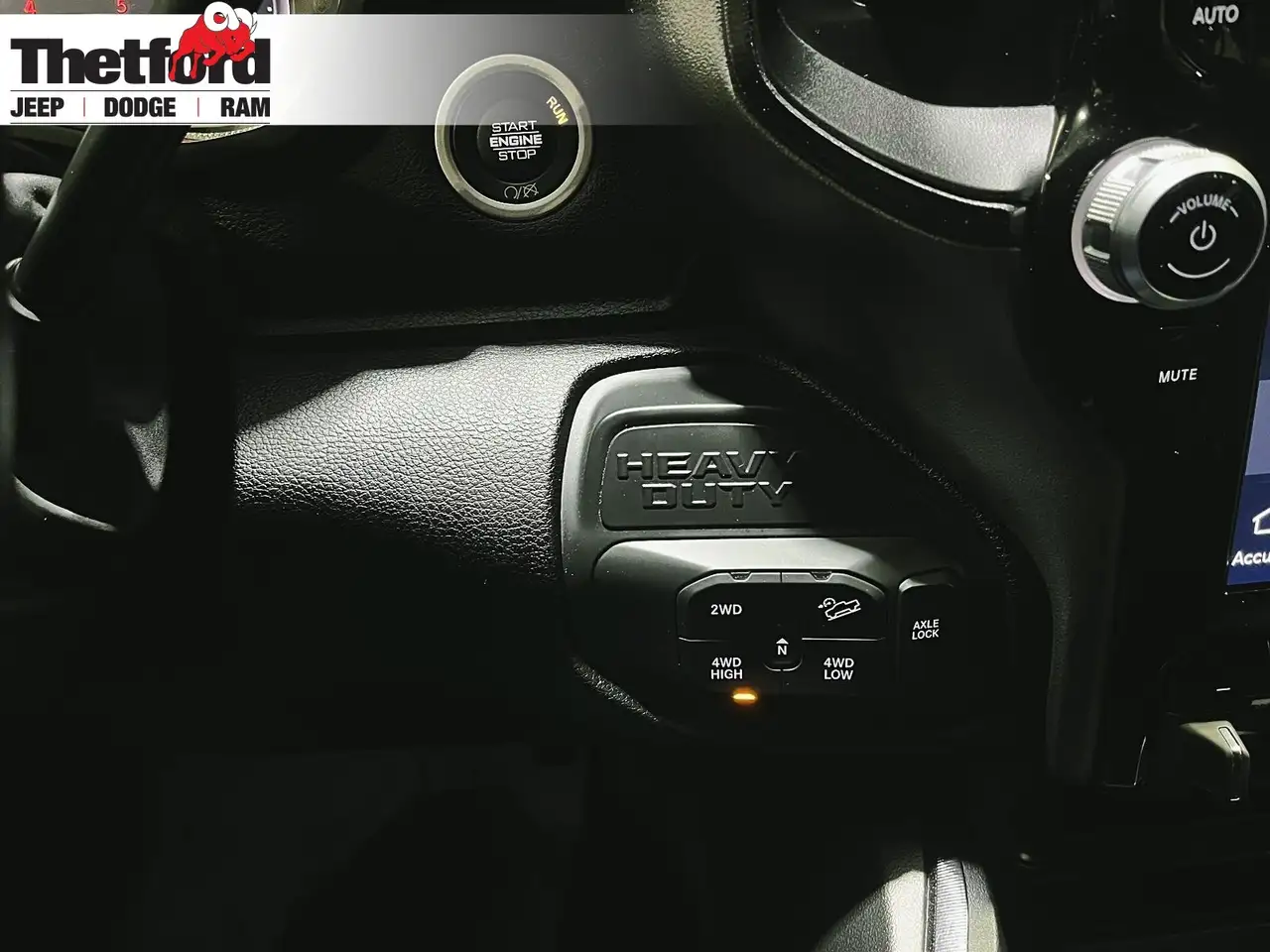 RAM 2500 снимка RAM 2500
