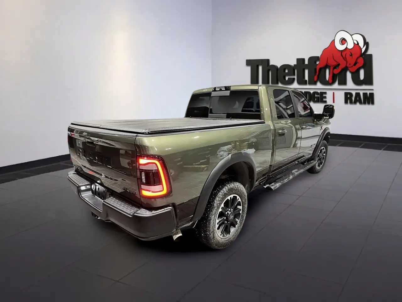 RAM 2500 снимка RAM 2500