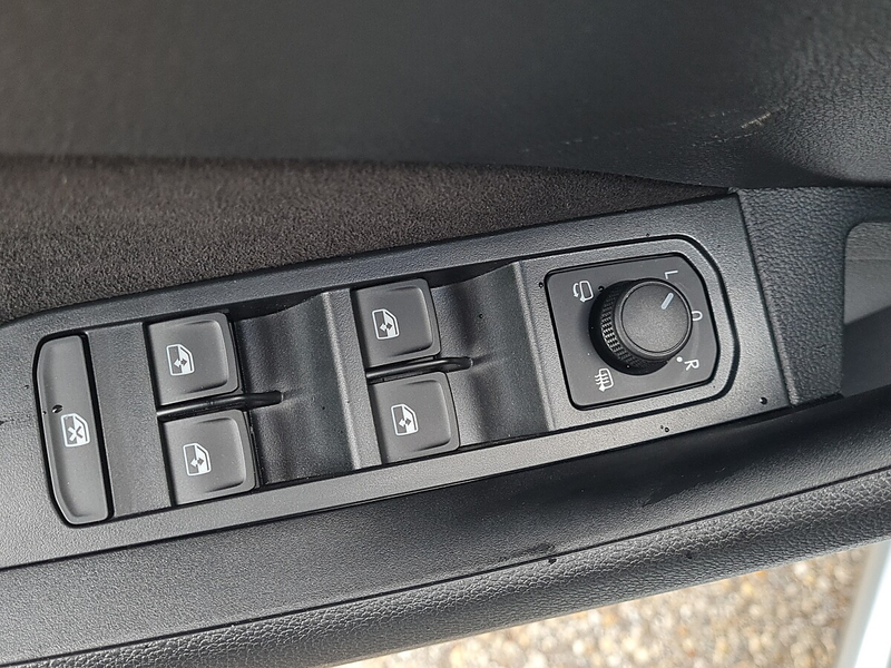 Skoda Scala 1,0 TSI Selection DSG — photo 15