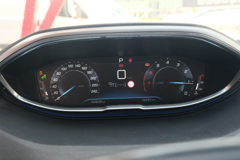 Peugeot 5008 1.6 e-THP Blue Lease Premium — photo 11