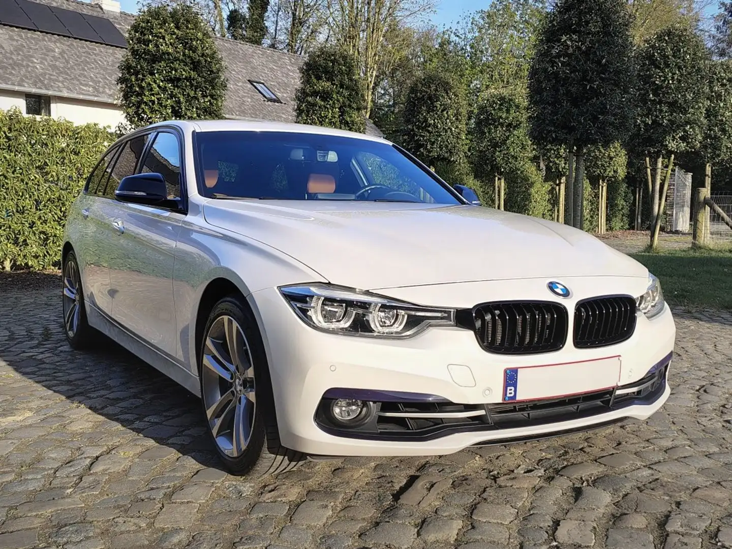 BMW 340 340i Touring xDrive Aut. Blanc - 1