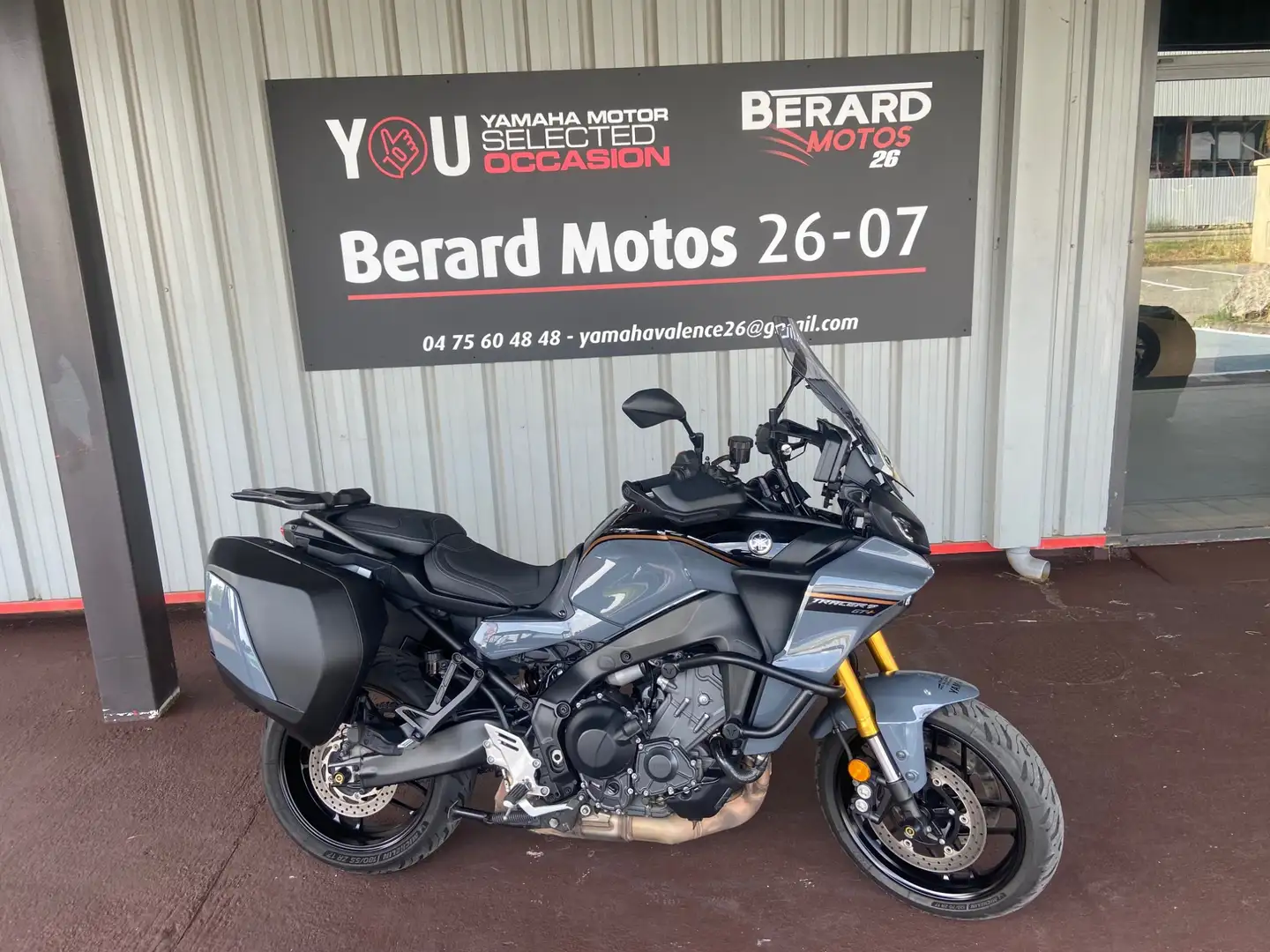 Yamaha Tracer 9 GT Grau - 1