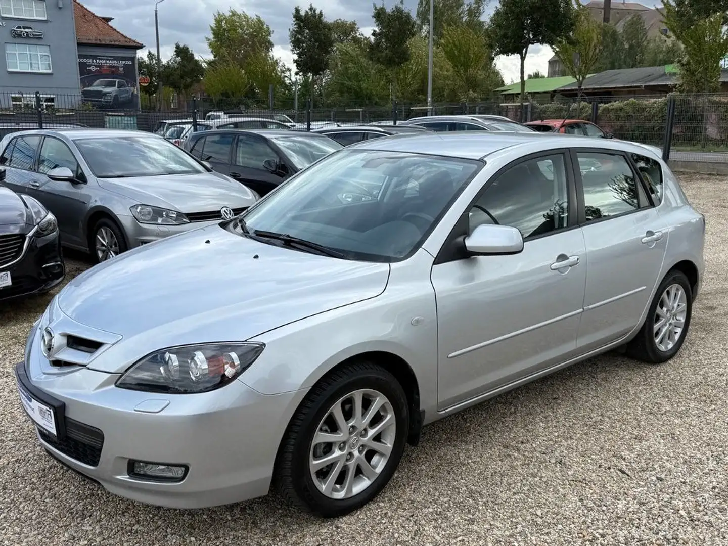 Mazda 3 1.6/wenig km/Klimaaut/Xenon/PDC/Sitzh/BC Argent - 1