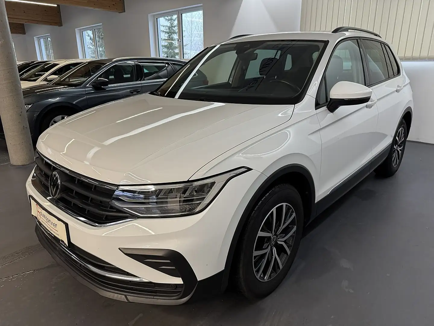 Volkswagen Tiguan 2,0TDI DSG Life *LED*NAVI*ACC*Sitzheizung*Alcan... Weiß - 2