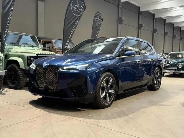 BMW iX xDrive 50 Pacchetto Sportivo