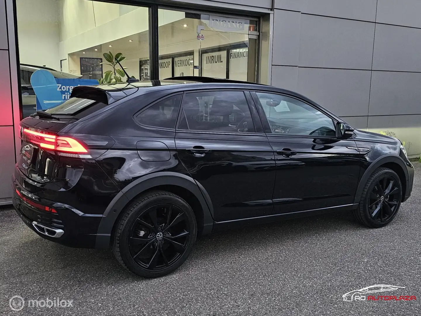 Volkswagen Taigo 1.0 TSI R-Line Business Panorama/Black Style Schwarz - 2