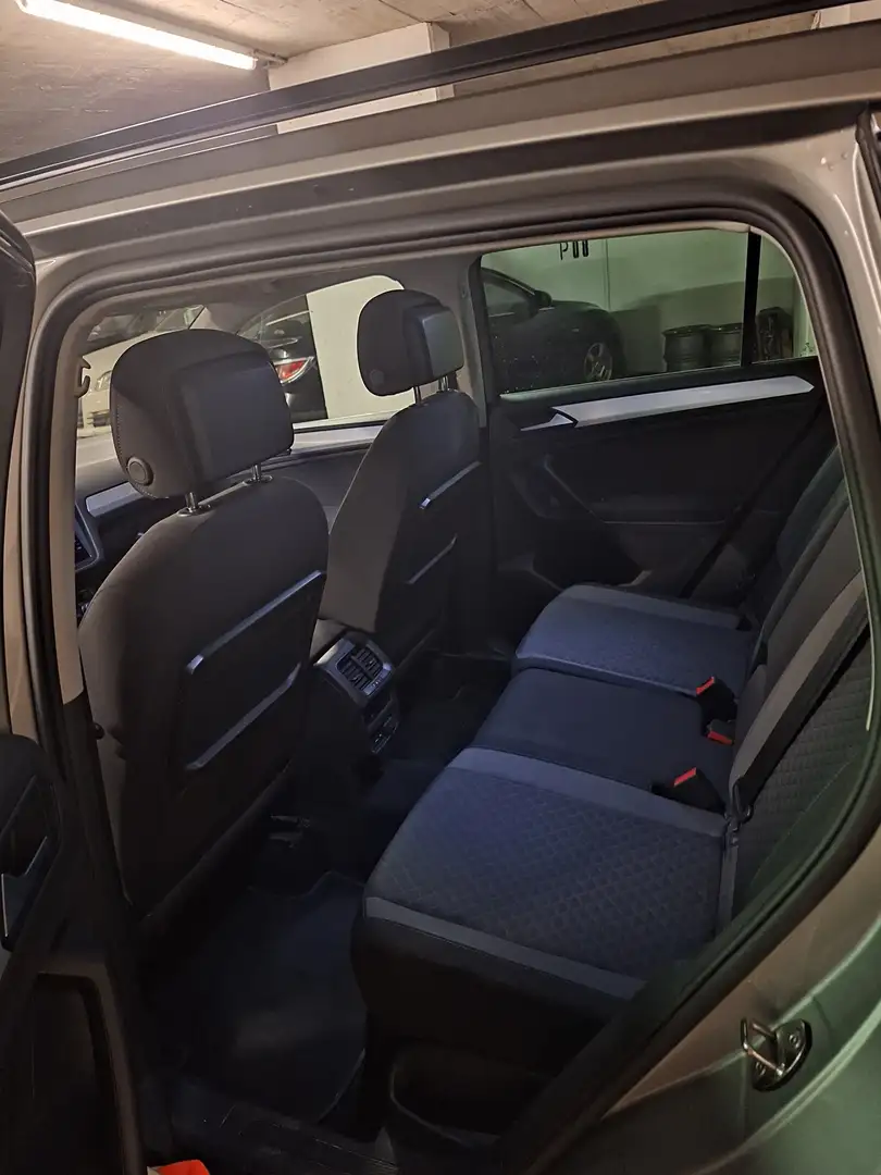 Volkswagen Tiguan 2,0 TDI SCR Sky DSG - 2