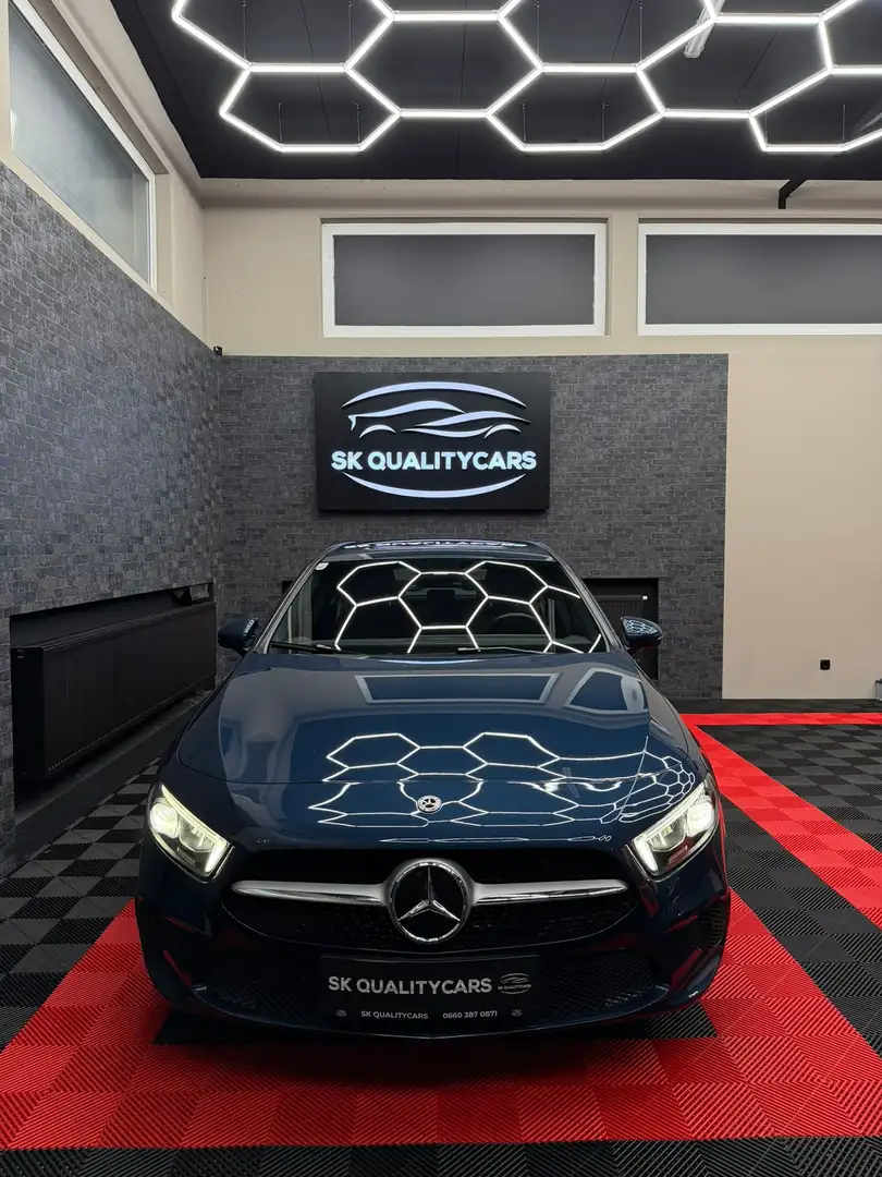 Mercedes-Benz A 180 A-Klasse A 180 d Progressive Blau - 2