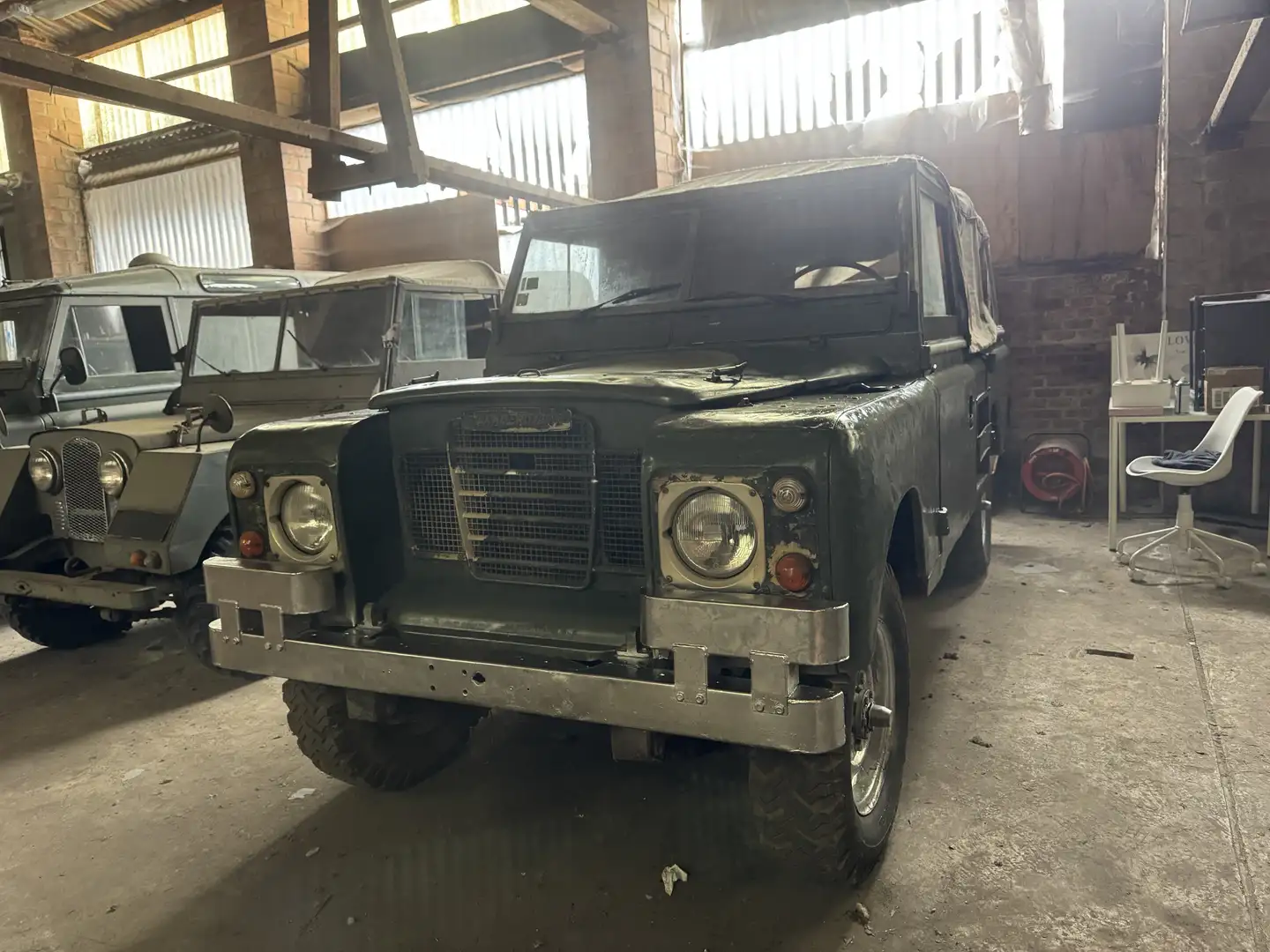 Land Rover Defender 109 essence demare tres bien noveau bach Vert - 1