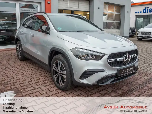 Mercedes-Benz GLA 250 e