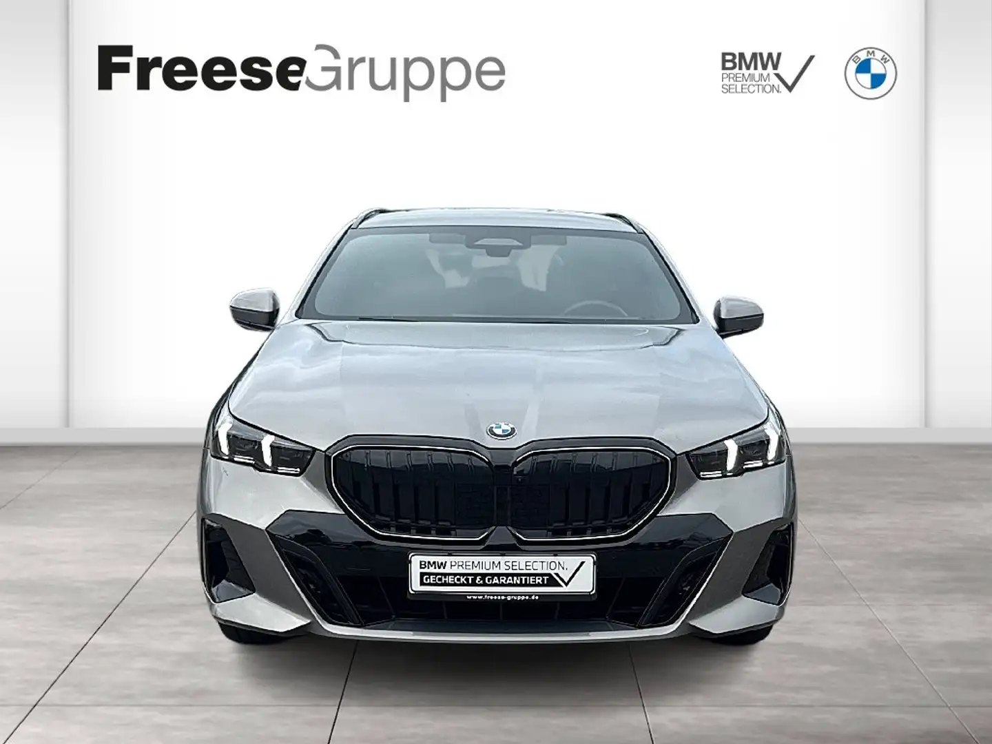 BMW 520 d xDrive Tou Head-Up DAB LED RFK AHK Grijs - 2
