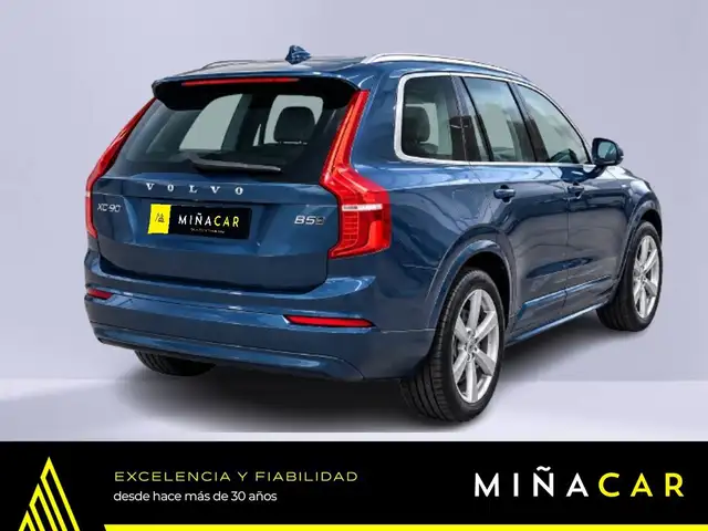 Volvo XC90 view 2