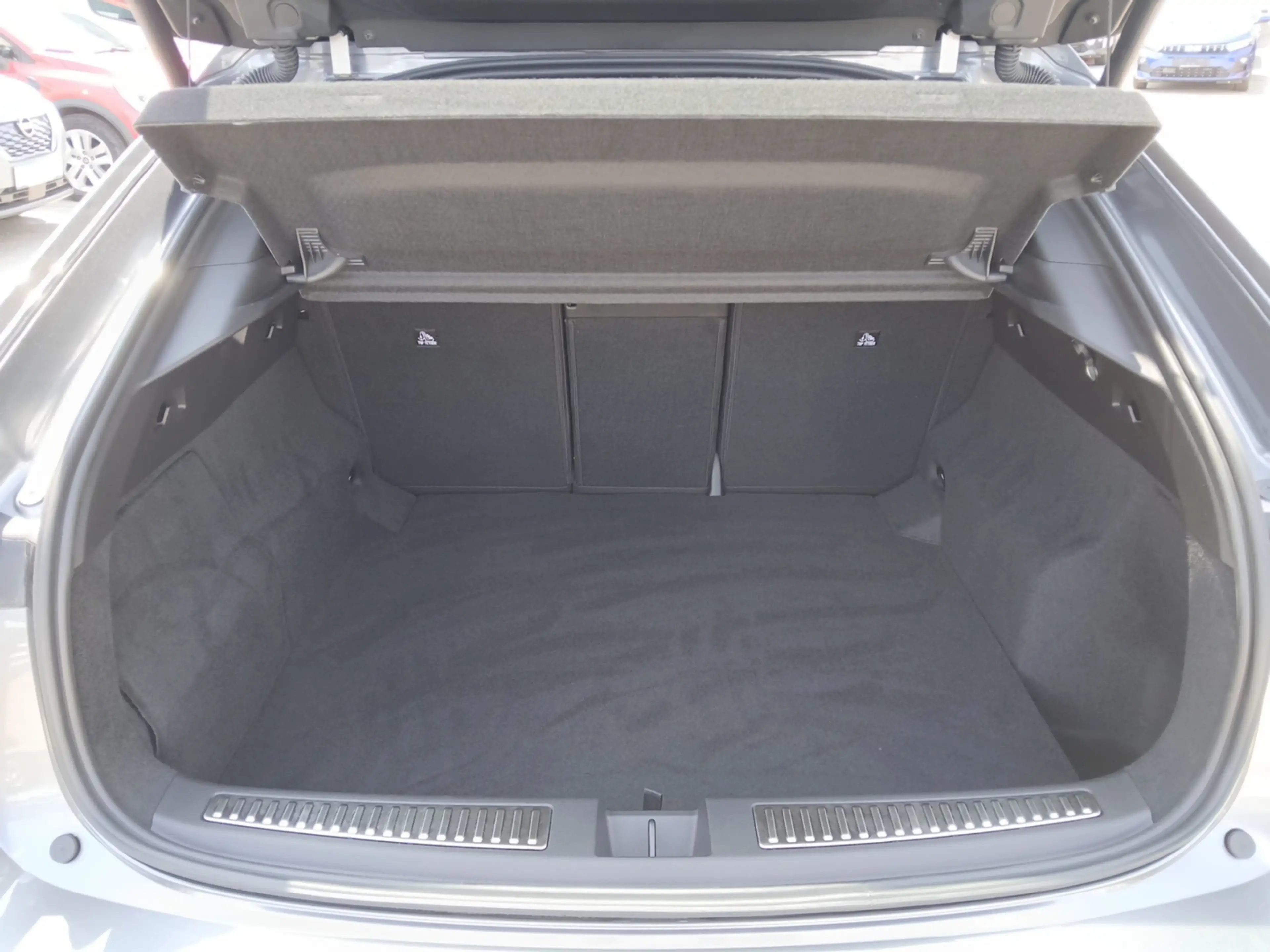 Renault Rafale RAFALE Techno Full Hybrid E-Tech 200 (MY25) — photo 11