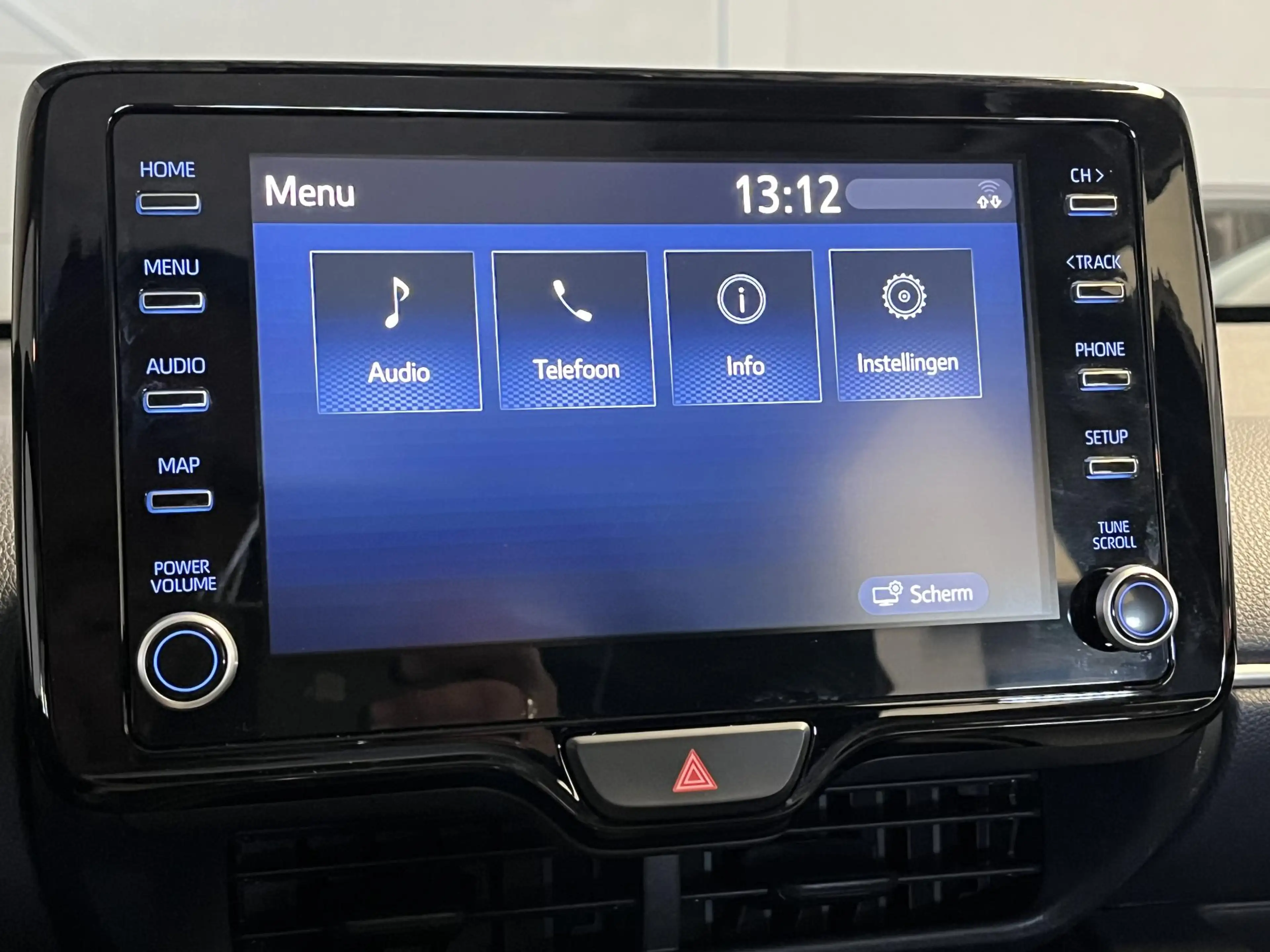 Toyota Yaris Hybrid (Mazda 2) 1.5 Agile Stoel/stuurverwarming, — photo 15