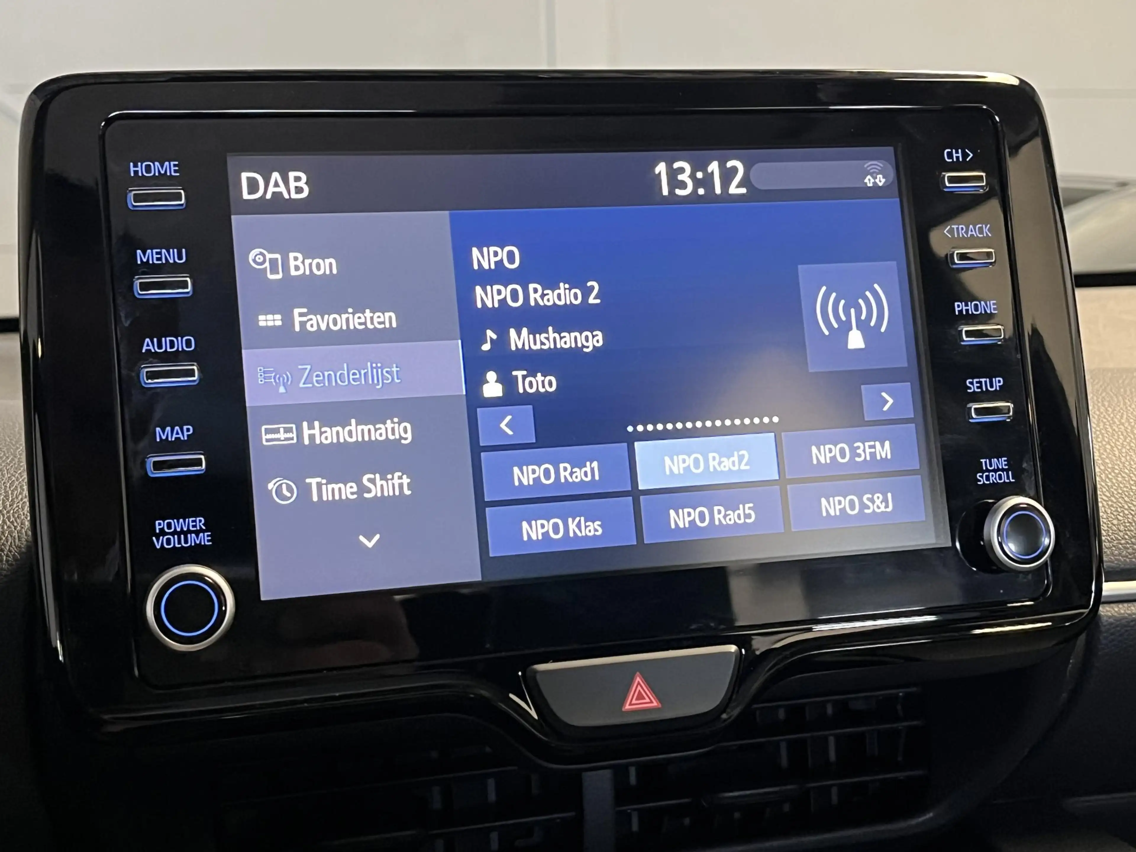 Toyota Yaris Hybrid (Mazda 2) 1.5 Agile Stoel/stuurverwarming, — photo 10