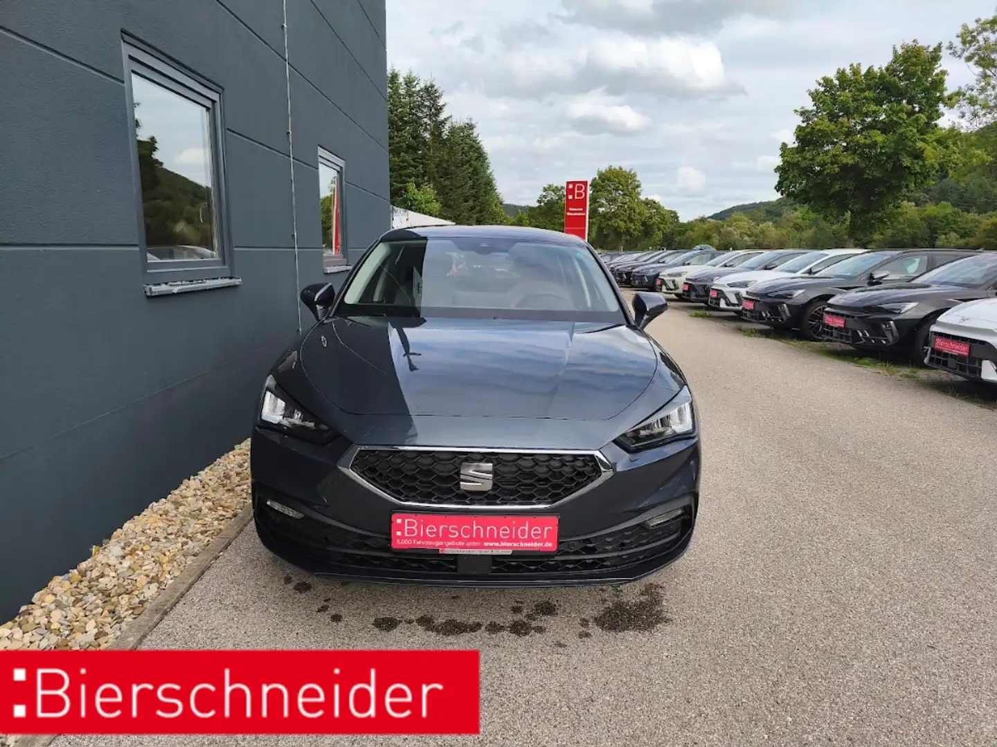 SEAT Leon 1.5 TSI ROAD EDITION NAVI ALLWETTER KAMERA Grau - 1