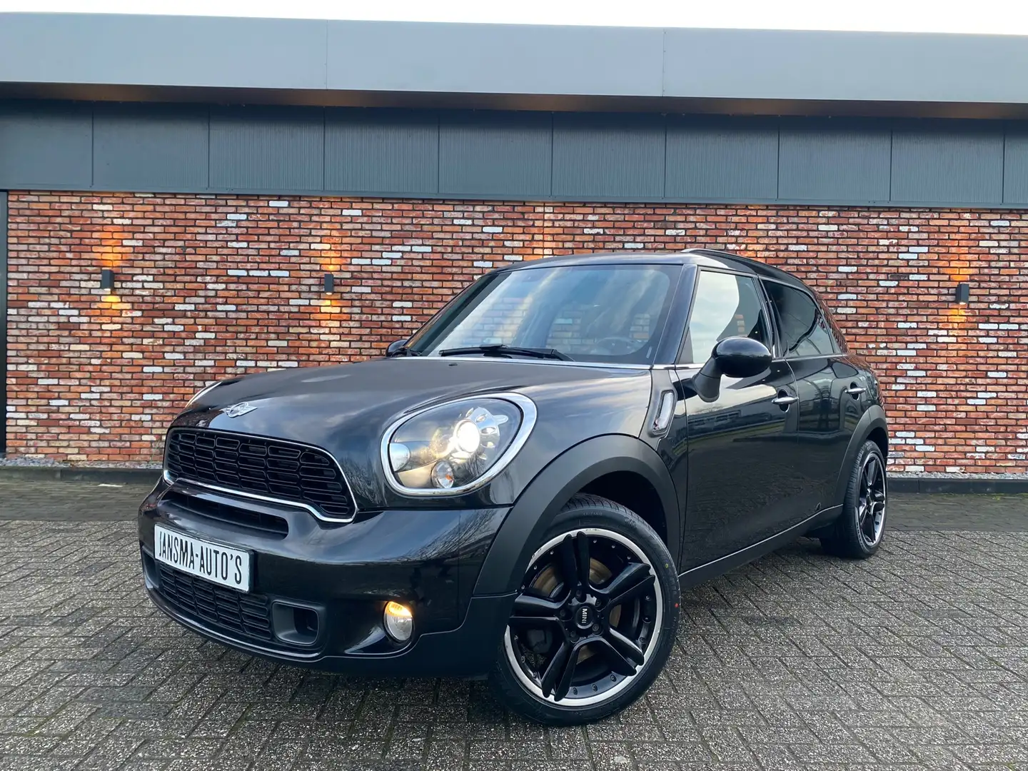 MINI Cooper S Countryman Mini 1.6 Chili Pano Leer Trekhaak Cruise 135000km! Zwart - 1