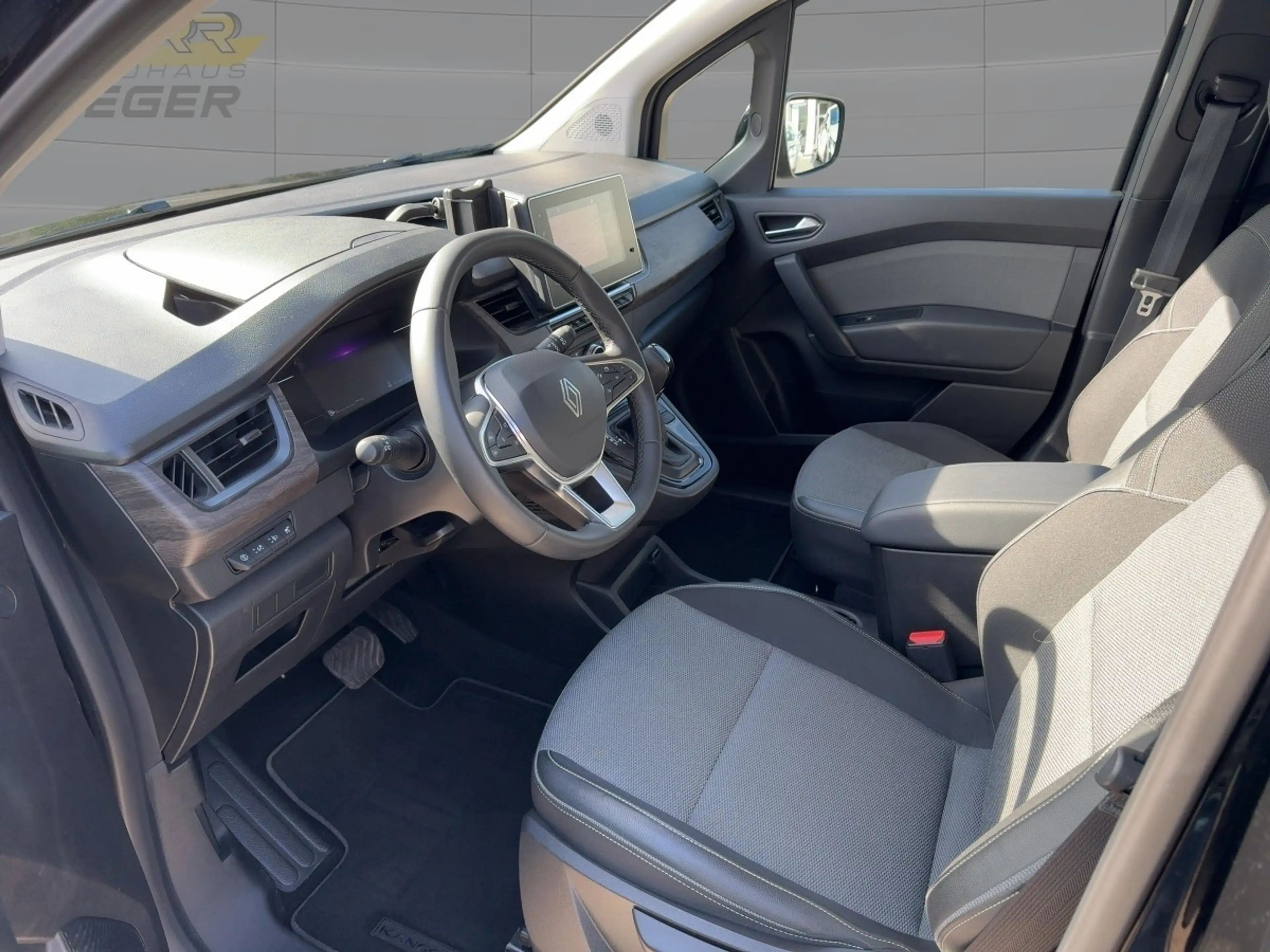 Renault Kangoo III Grand Techno TCe 130 EDC — photo 5