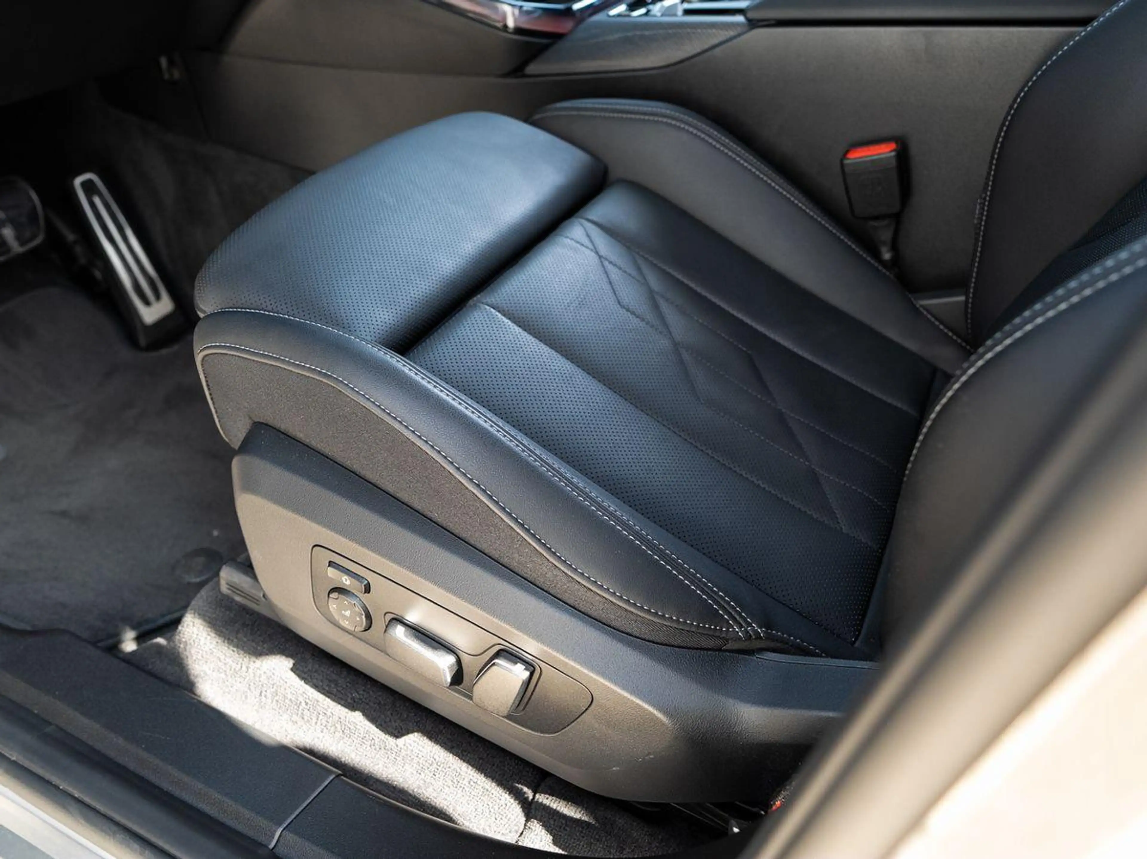 BMW X3 40d xDrive M SportPRO ACC-Prof PANO Sitzlüft — photo 14