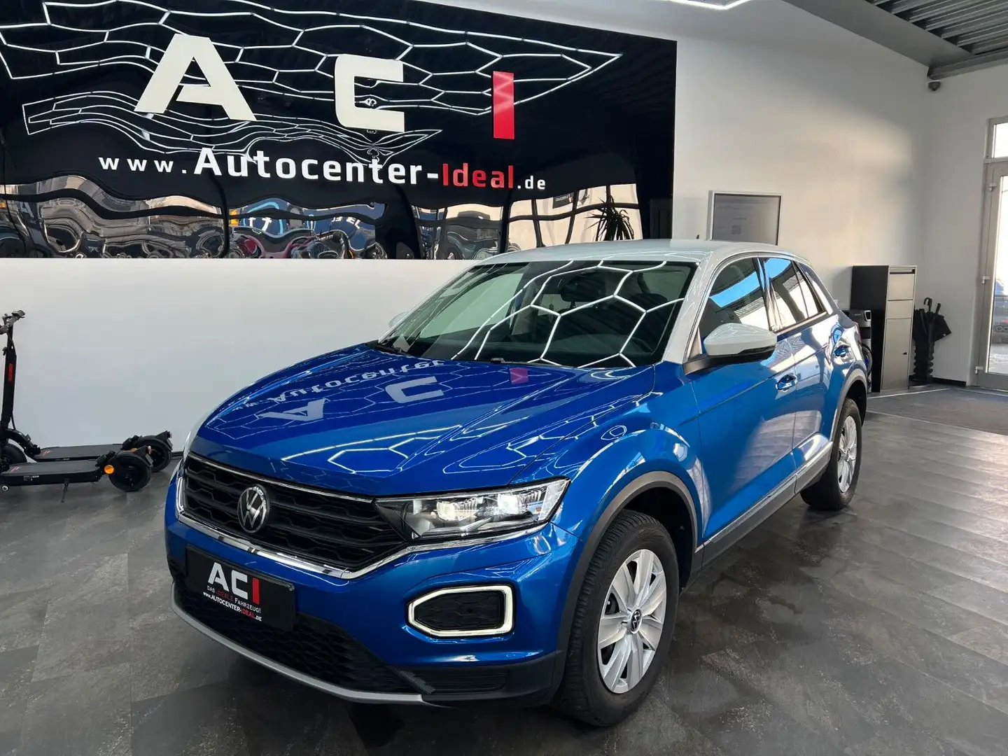 Volkswagen T-Roc Active,StandH.,ACC,LED,Kamera,VZE,SHA,Navi Blau - 1