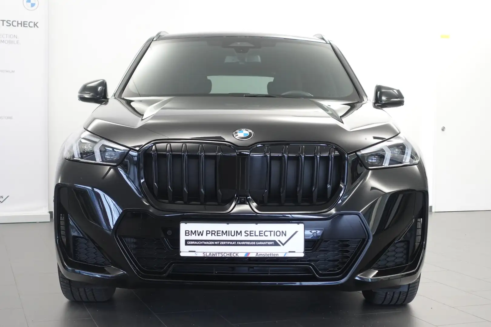 BMW X1 xDrive23d U11 Schwarz - 2