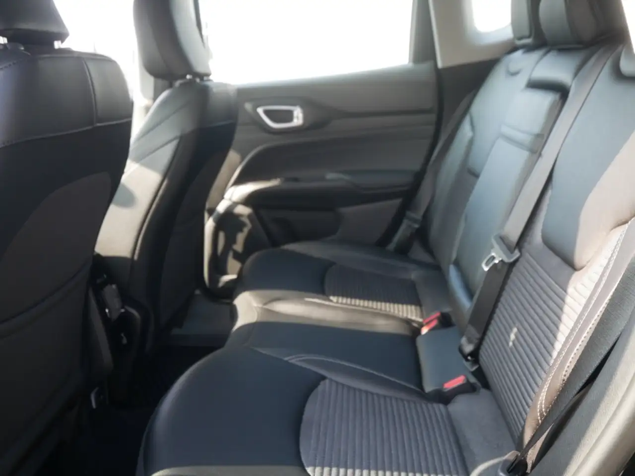 Jeep Compass ALTITUDE e-HYBRID 1.5l 130PS AT SICHERHEIT WINTER, миниатюра 15