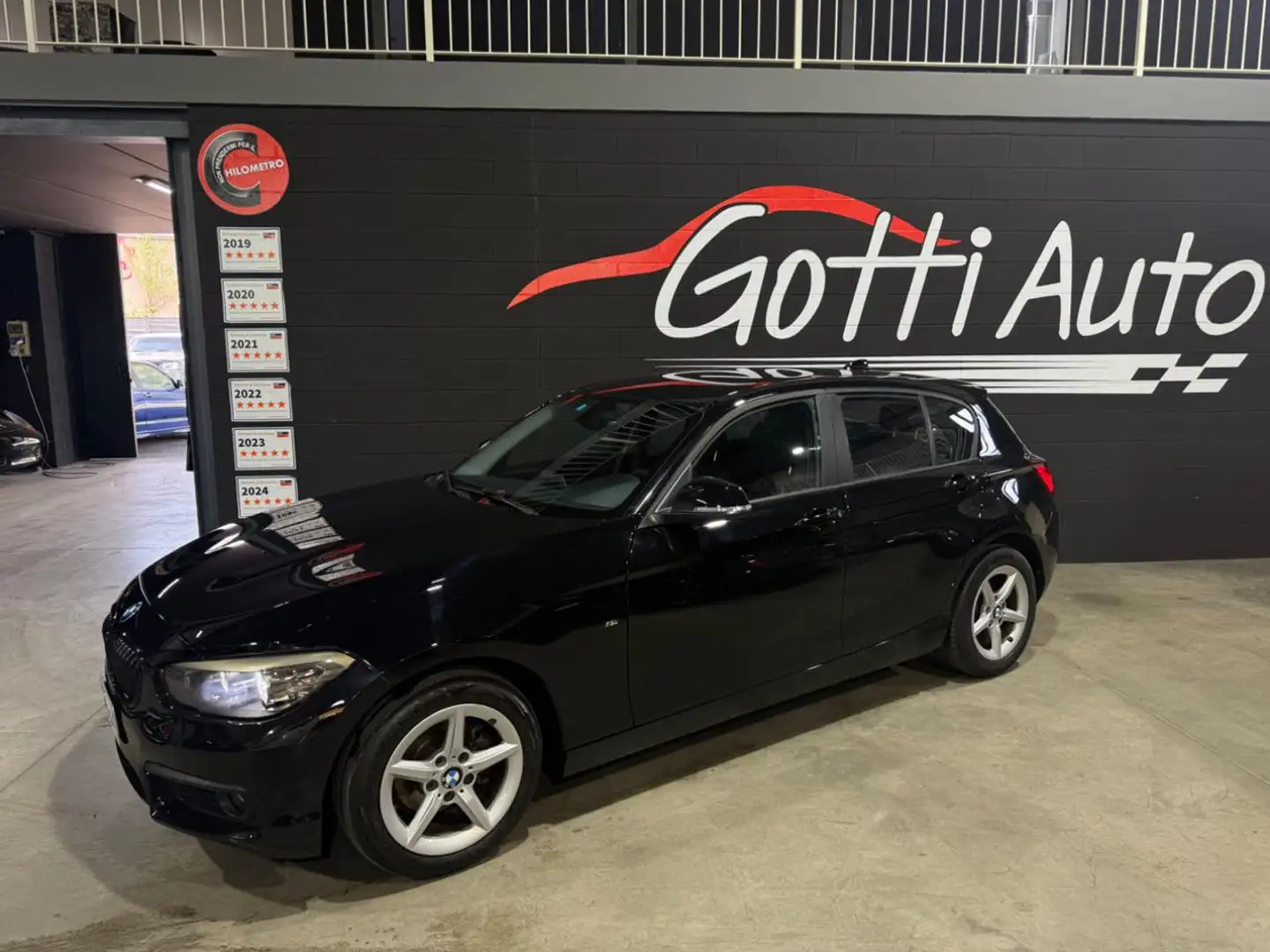 BMW 114 NEOPATENTATI MANUALE Nero - 2