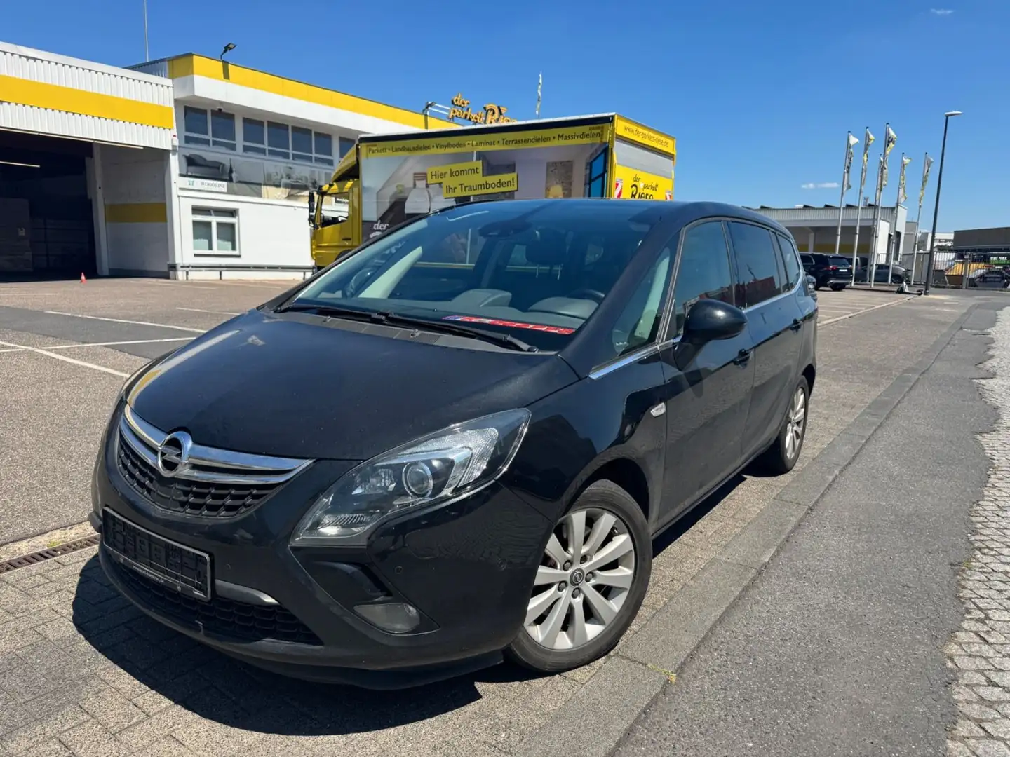 Opel Zafira C Tourer Innovation Xenon 7Si 2xPanorama Černá - 2