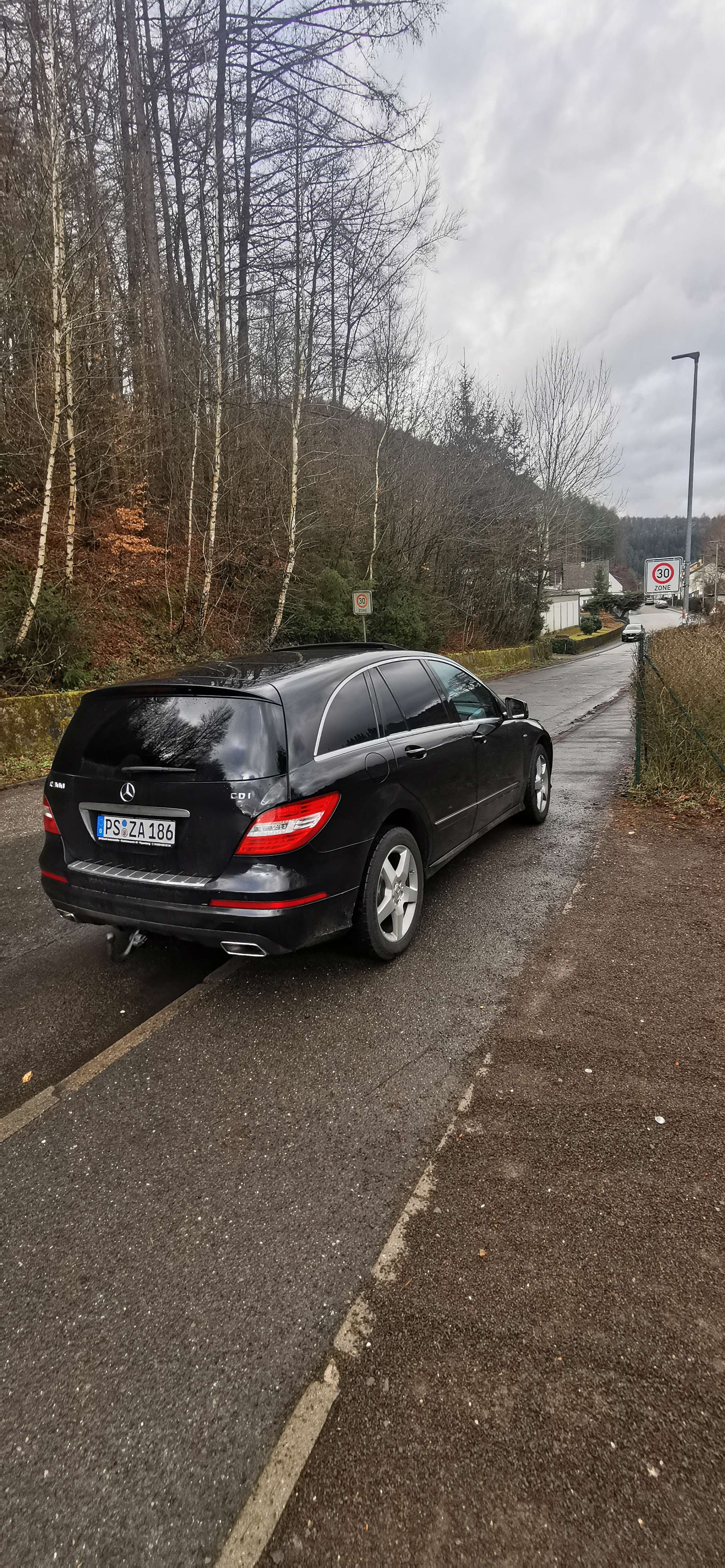 Second hand Mercedes Benz R-Class 300