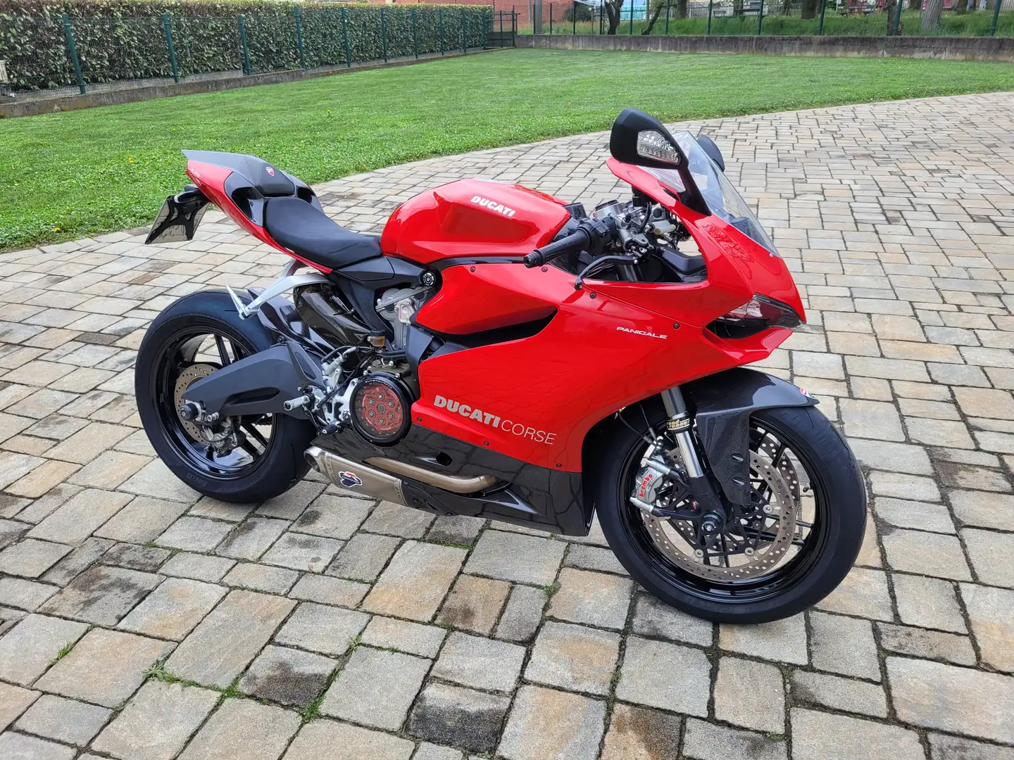 Ducati 899 Panigale - 1