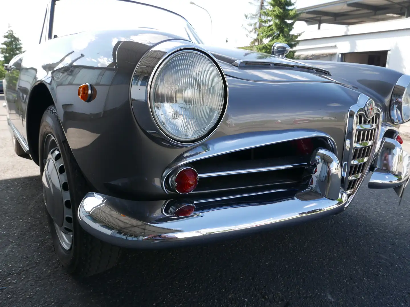 Alfa Romeo Spider Alfa Romeo Giulia Spider 1600 Grau - 2