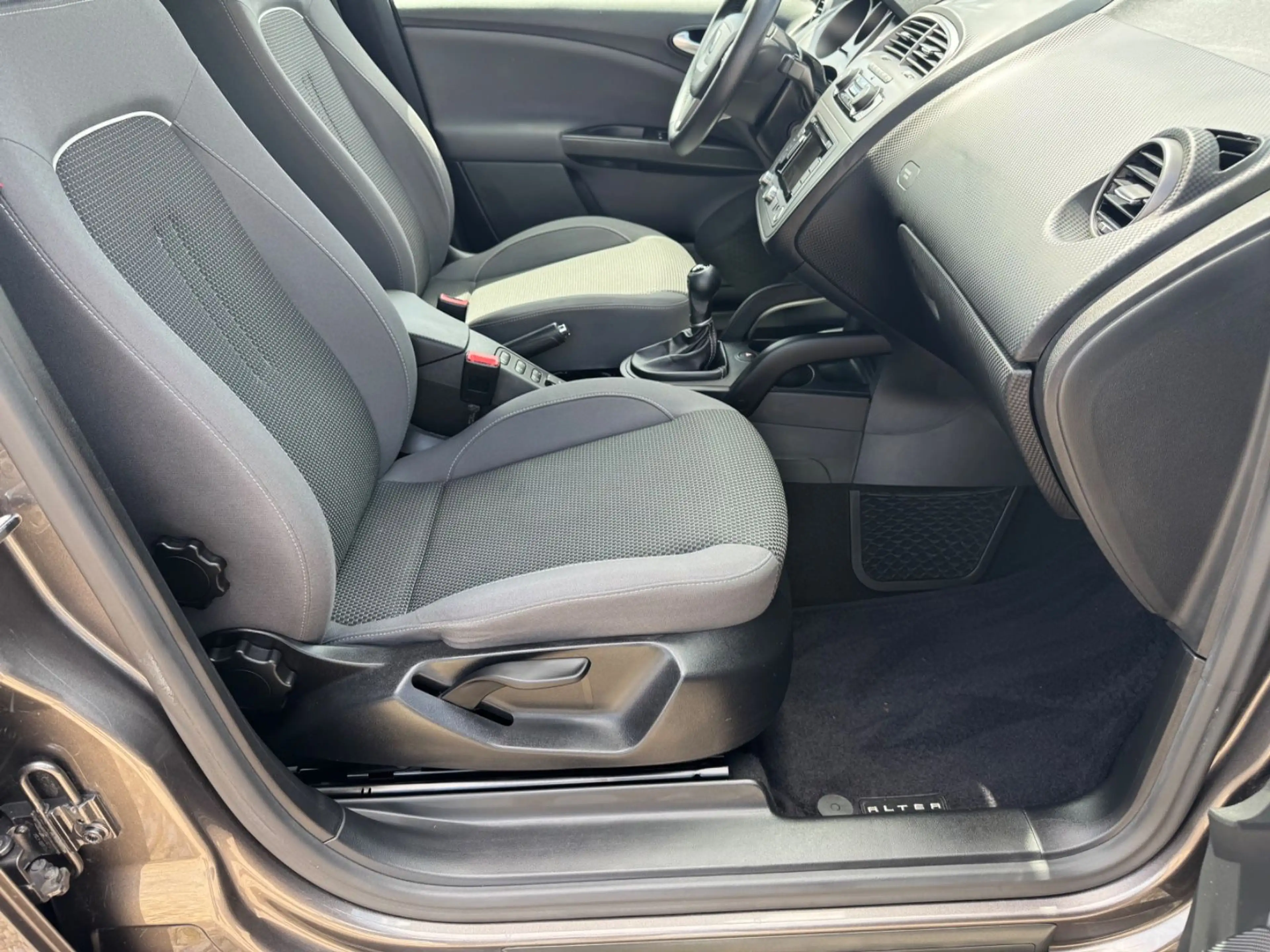 SEAT Altea 1.6 TDI 4You *Navi *PDC *AHK *Sitzheizung — photo 9