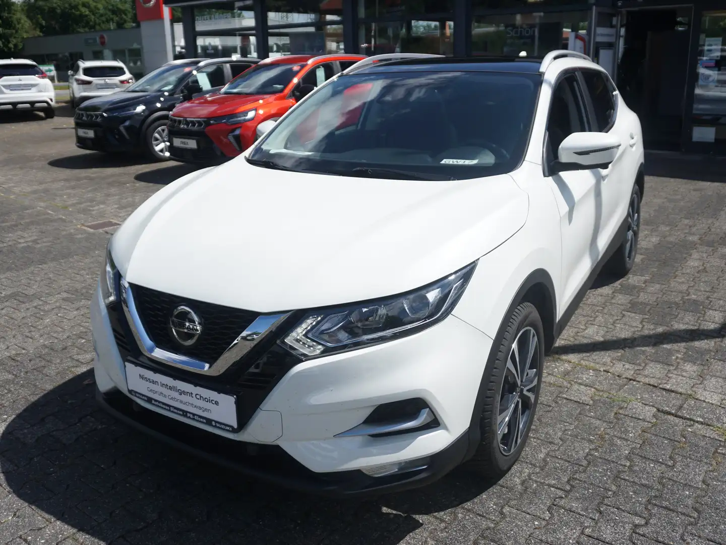 Nissan Qashqai 1.3 DIG-T DCT N-CONNECTA PANO FSH SHZ Blanc - 1