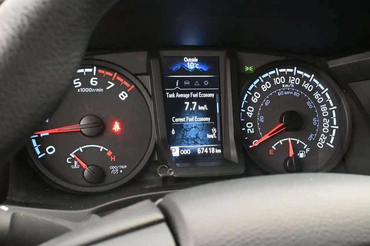 Toyota Tacoma снимка Toyota Tacoma