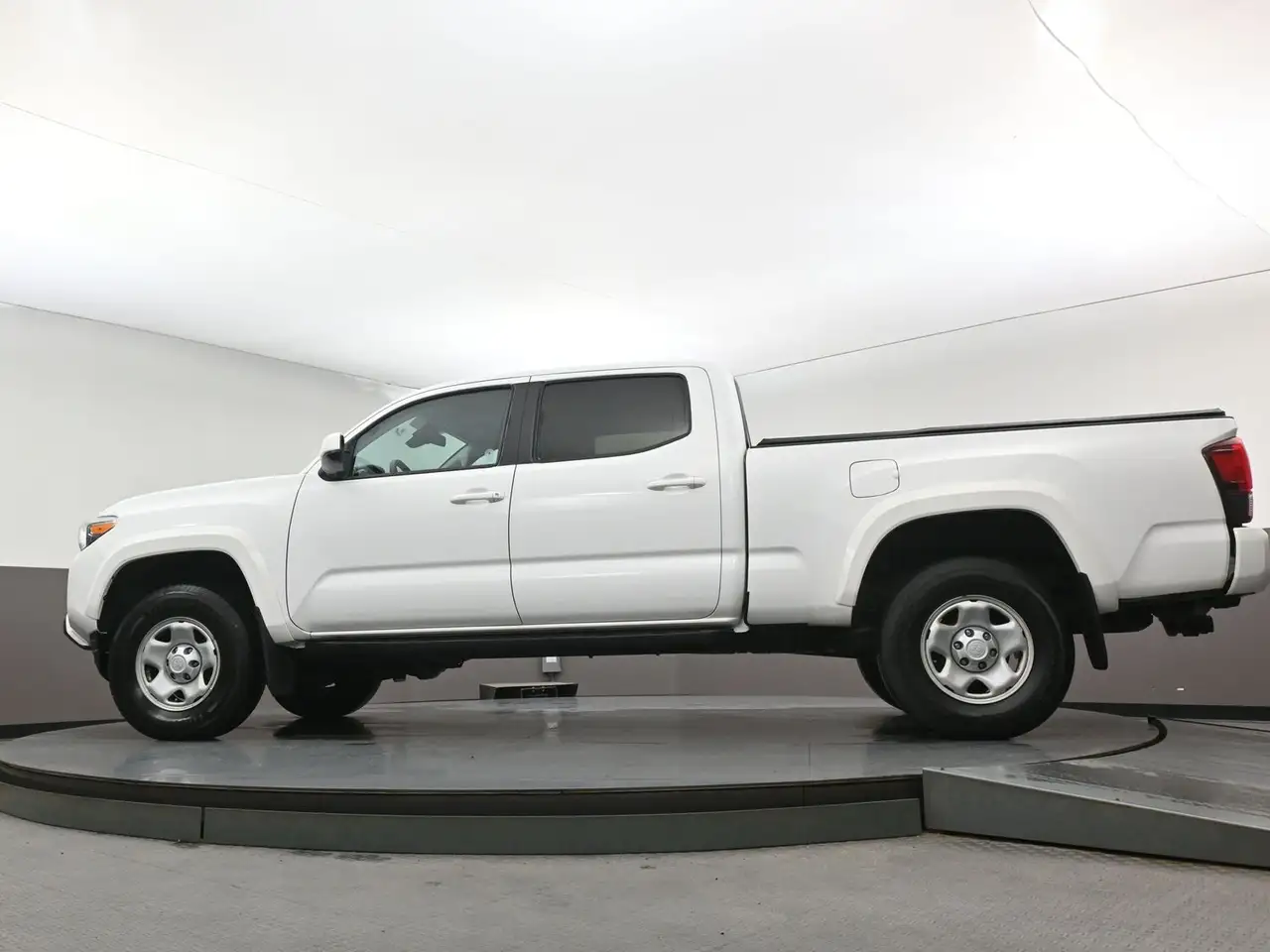 Toyota Tacoma снимка Toyota Tacoma
