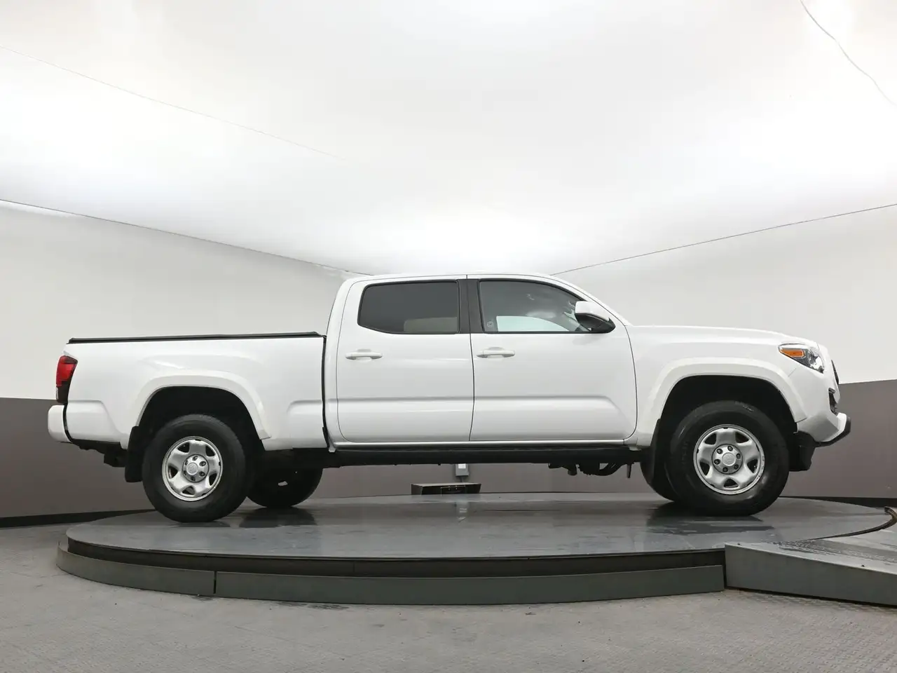 Toyota Tacoma снимка Toyota Tacoma