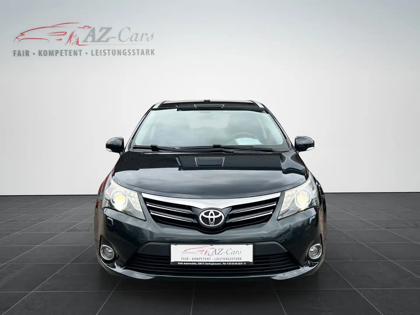 Toyota Avensis Kombi Life *AUTOMATIK*NAVI*KAMERA*XENON* Синий - 2