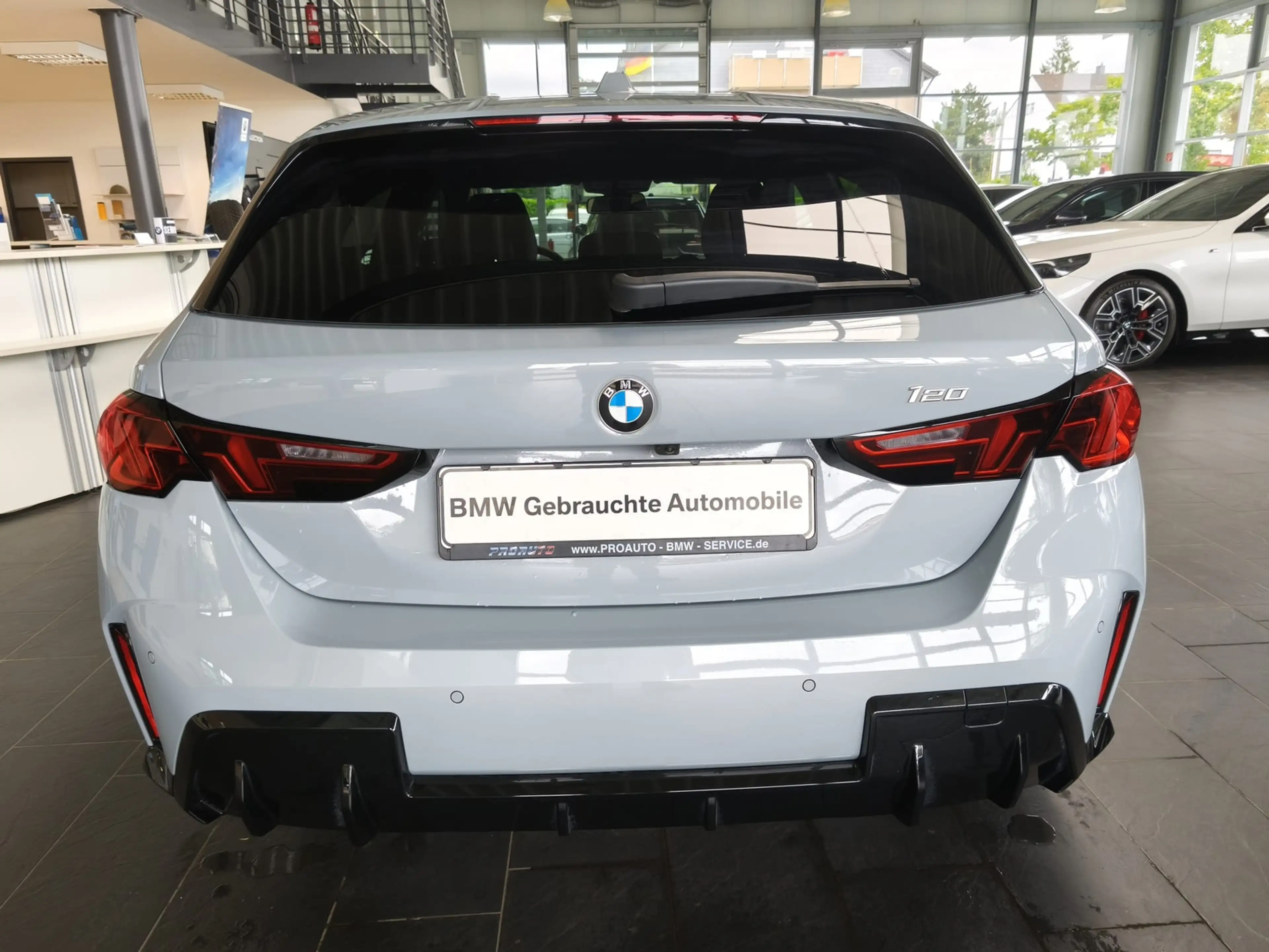 BMW 120 i M Sport Dr.As+/19"/ACC/PANO/RFK — photo 5
