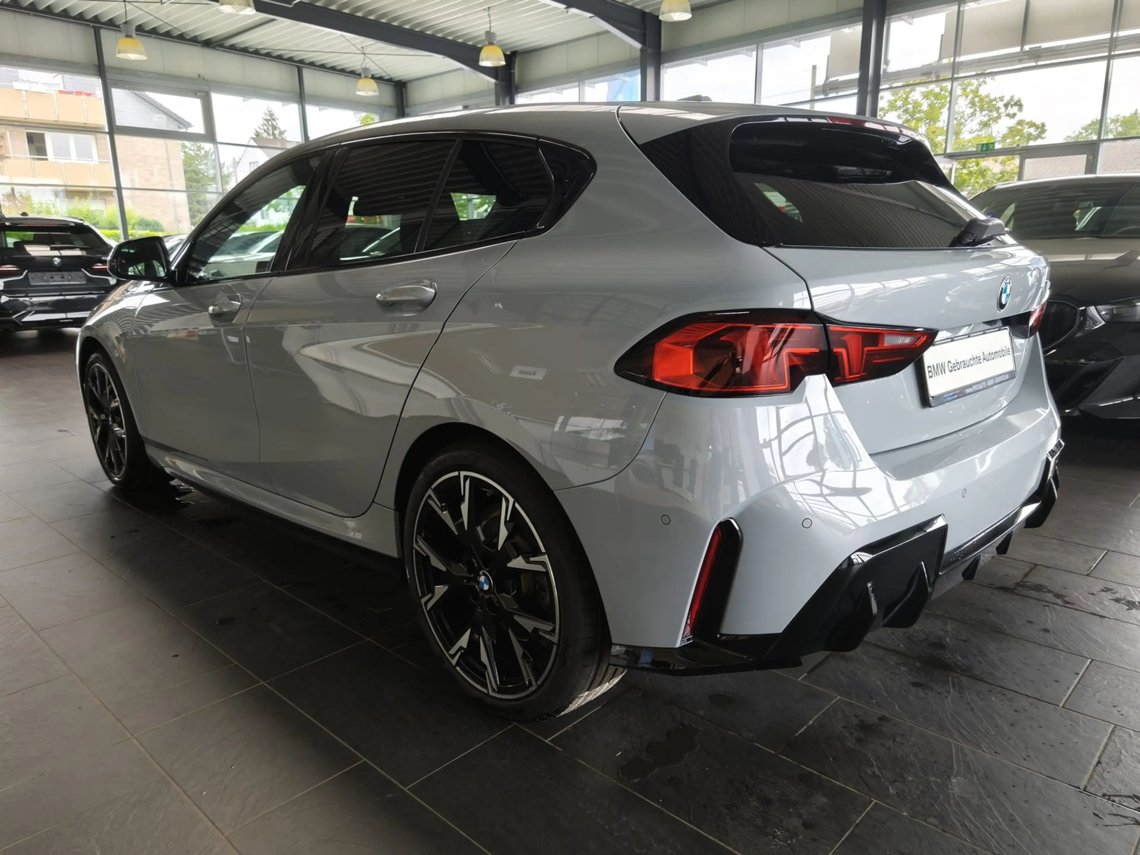 BMW 120 i M Sport Dr.As+/19"/ACC/PANO/RFK — photo 4