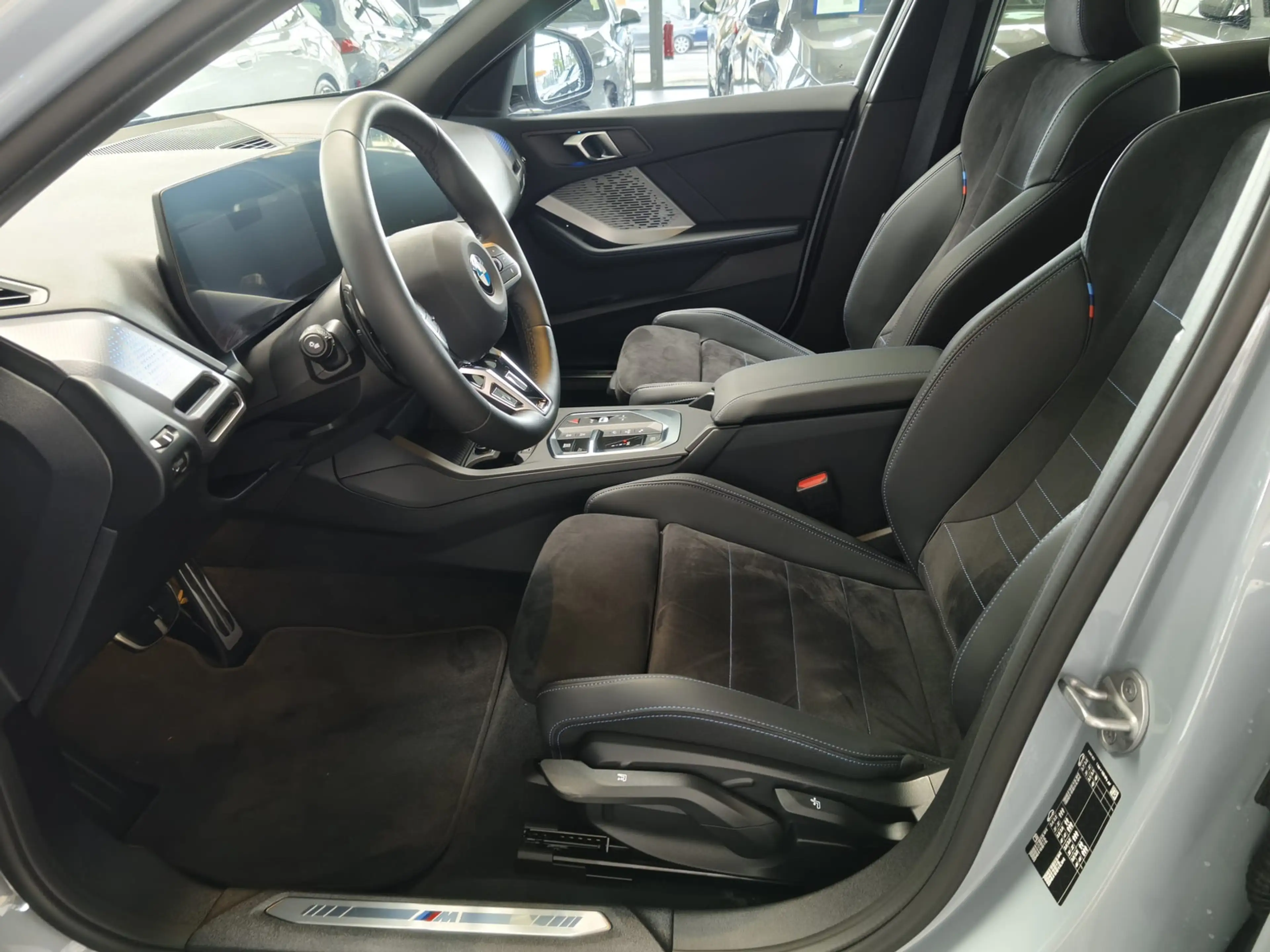 BMW 120 i M Sport Dr.As+/19"/ACC/PANO/RFK — photo 8