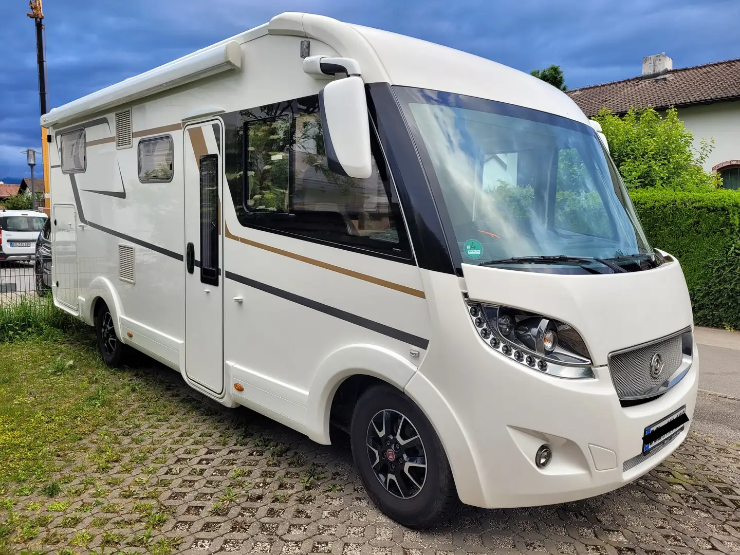 Fiat Ducato Eura Mobil Integra Line 655 EB inkl. Arctic Paket Weiß - 1