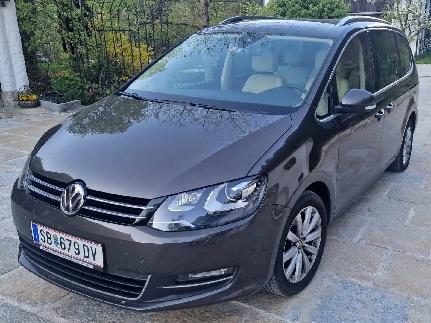 Volkswagen Sharan Sharan Highline BMT SCR 2,0 TDI 4Motion Highline Braun - 1