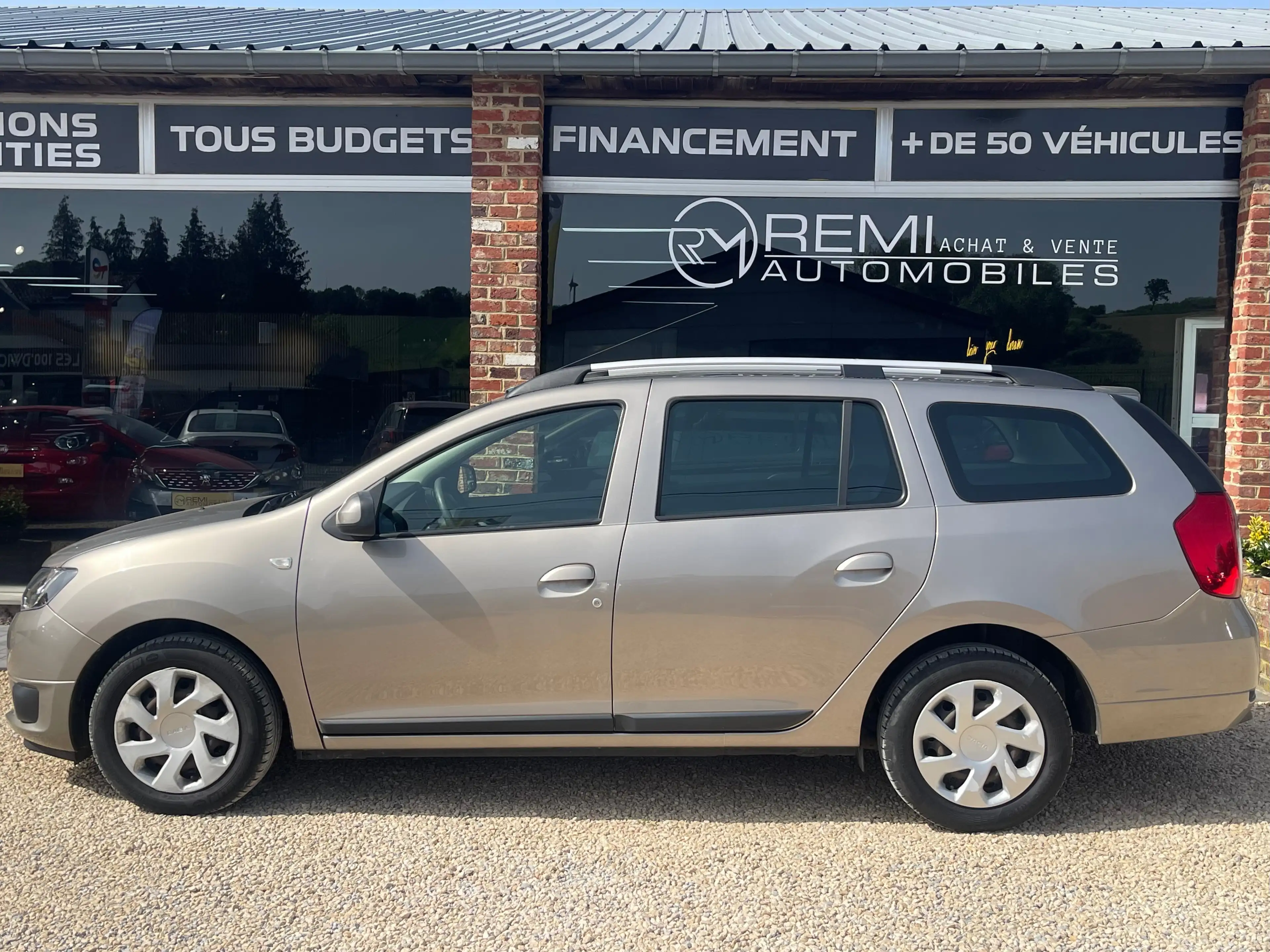 Dacia Logan MCV 1.5 dCi Laureate*NAVI*CLIM*GARANTIE 1AN — photo 2