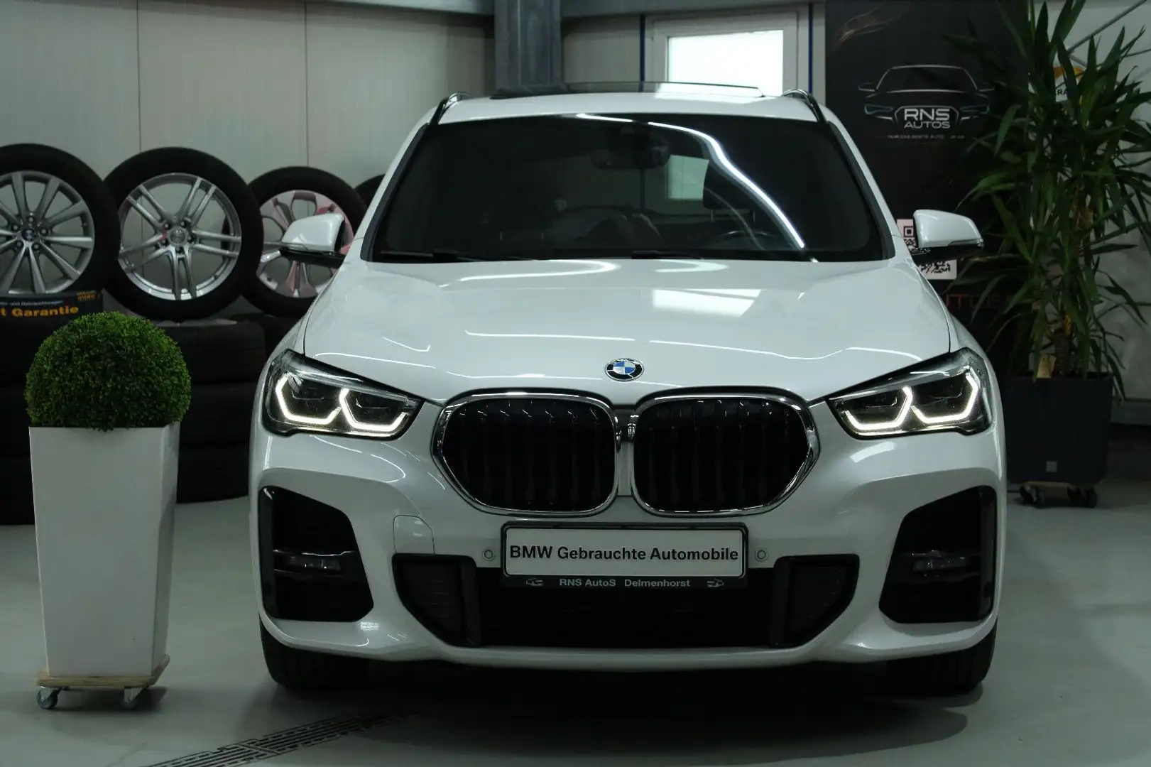 BMW X1 xDrive25e M Sport,Panor.Kamera Weiß - 2