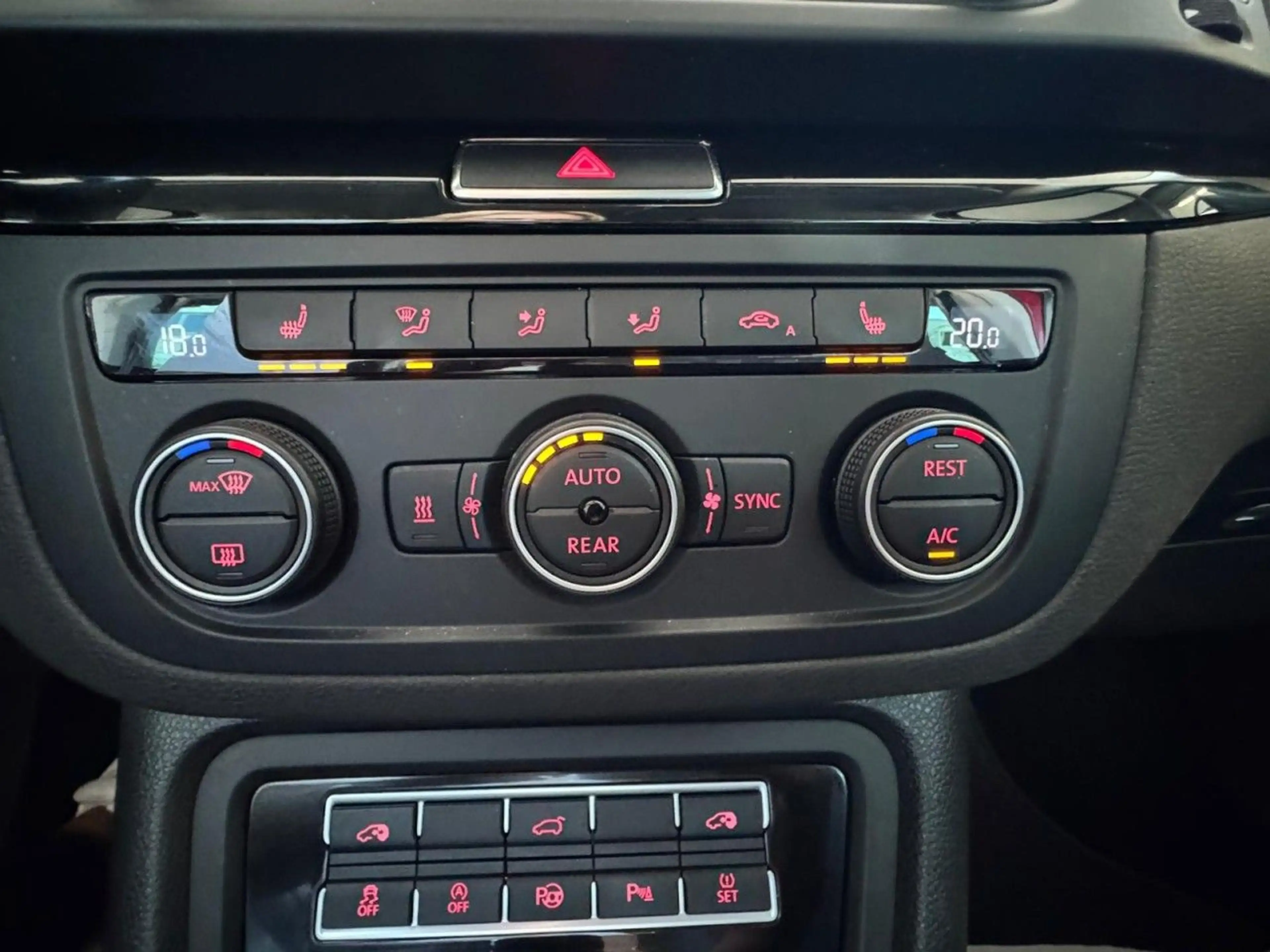 SEAT Alhambra 1.4 TSI DSG,FR-LINE,7-SITZER,STANDH,AHK — photo 11