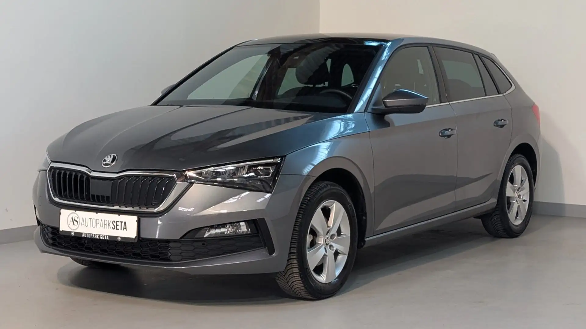 Skoda Scala 1.5 TSI DSG Style AID*LED*LANE*KESSY*PANO Gris - 1