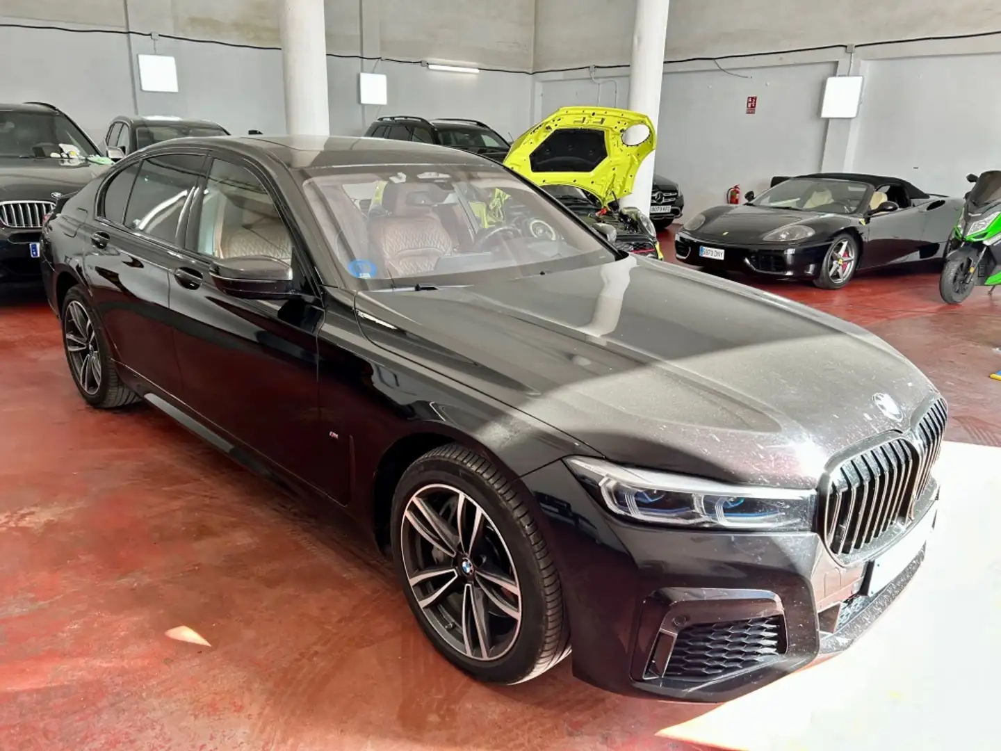 BMW 745 745e Negro - 1