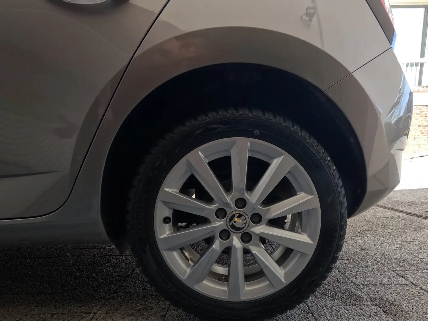 Skoda Fabia Beige - 1