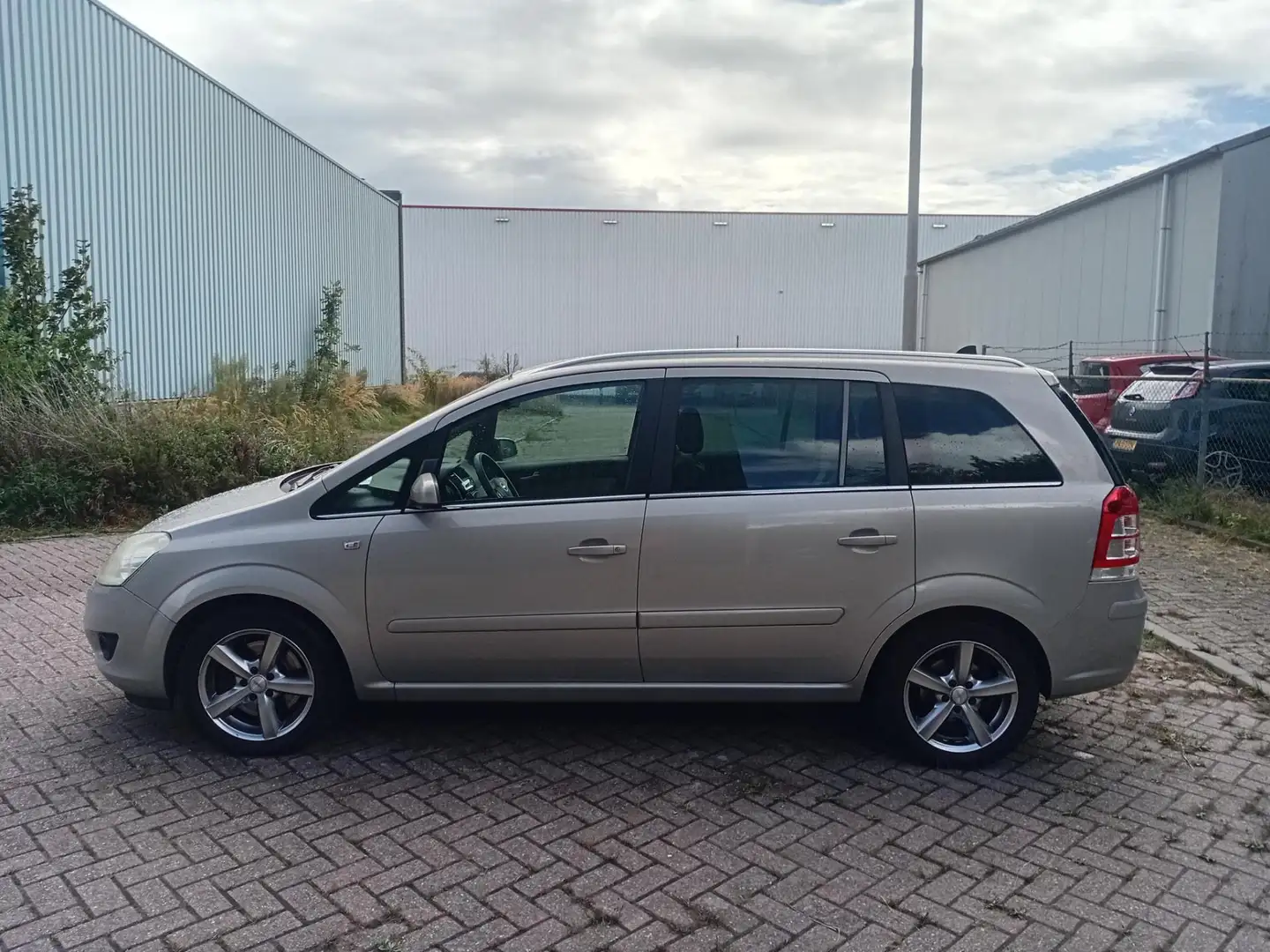 Opel Zafira 2.2i Direct Cosmo Automaat 7-Pers. Groot Scherm Na Gris - 2